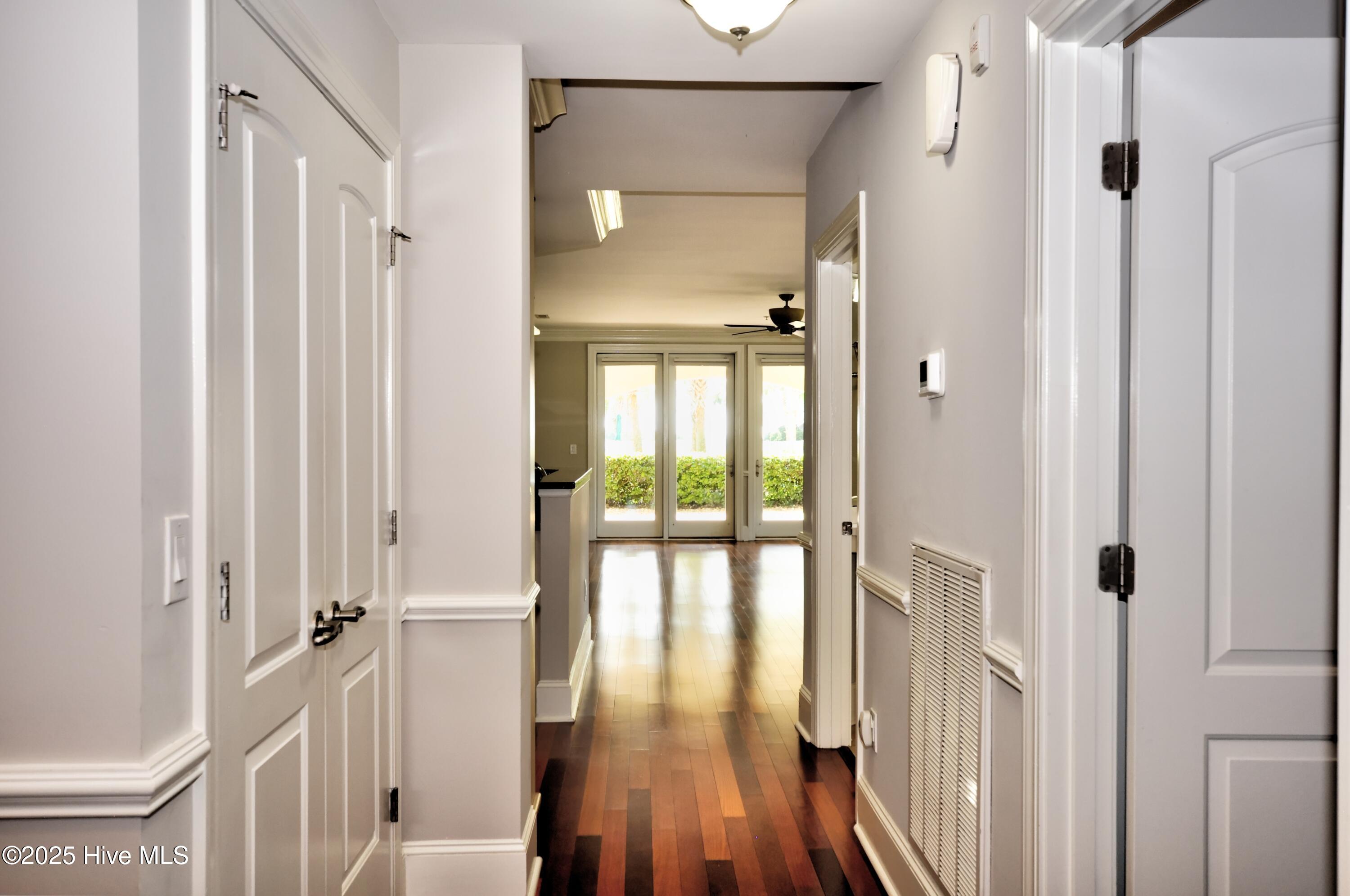 100529014 | Photo 14