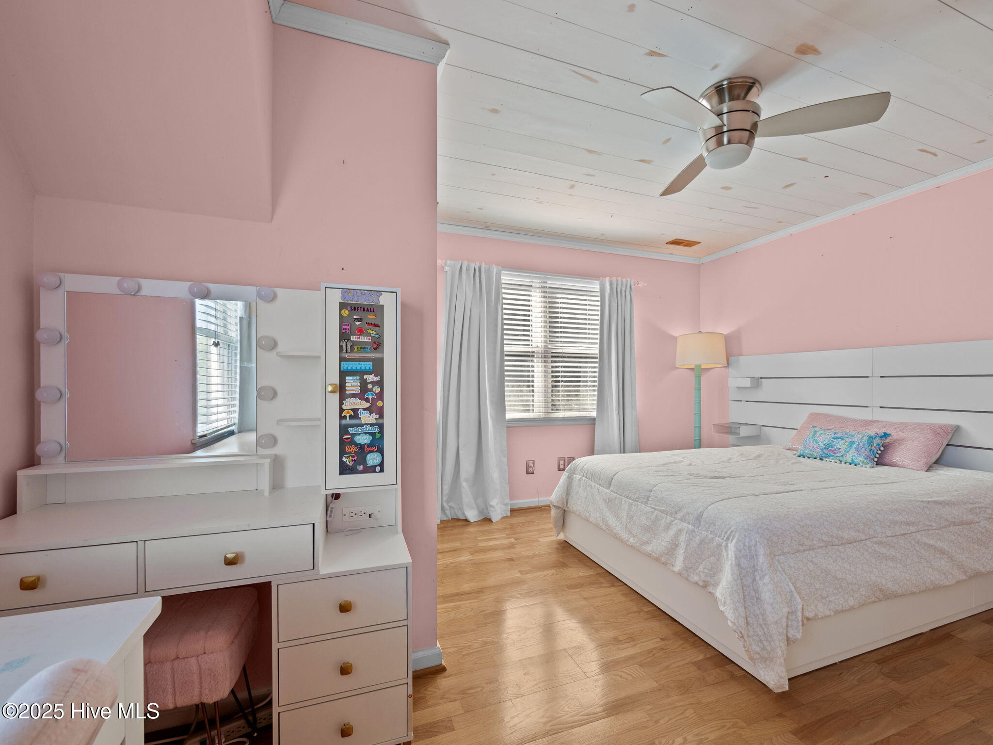 100535865 | Photo 39