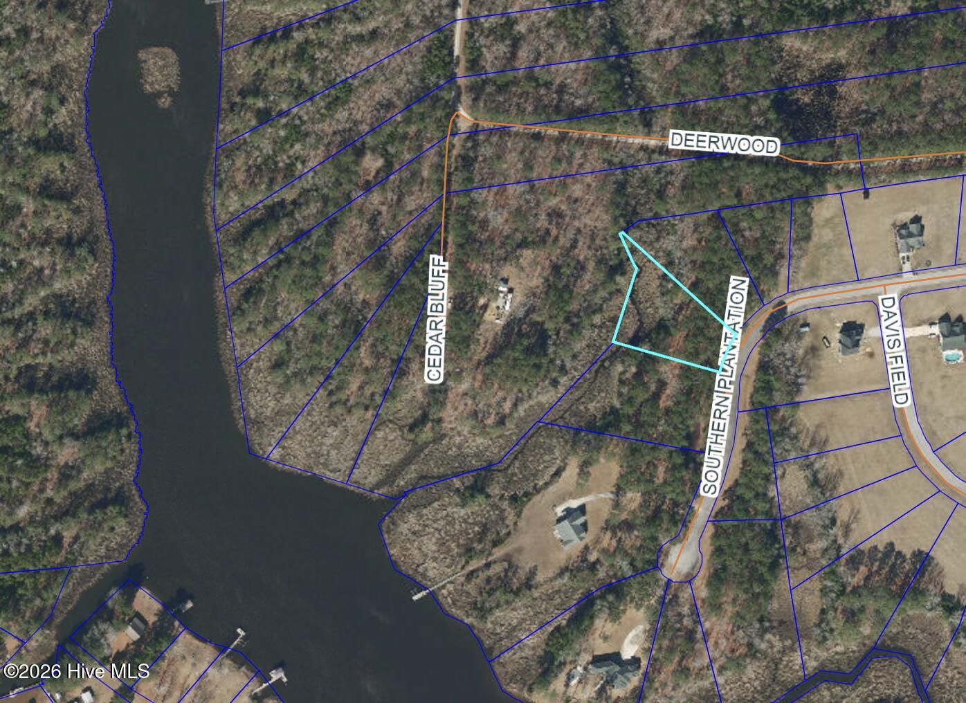 850 213 Southern Plantation Drive N,Oriental