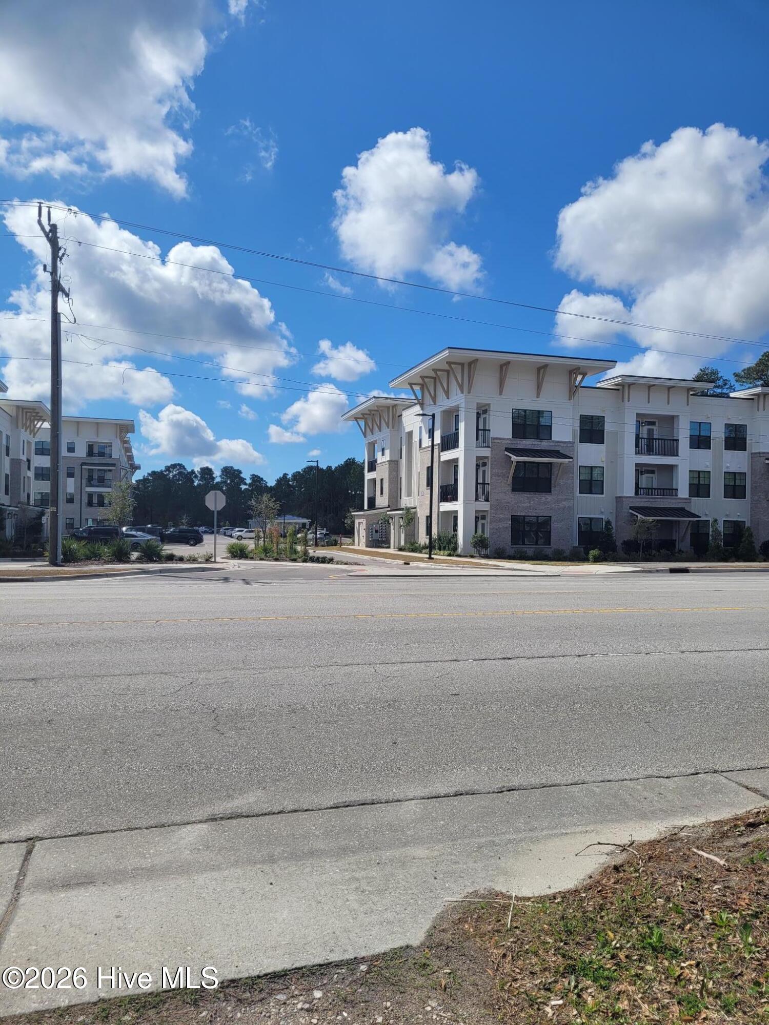 100559757 | Photo 16