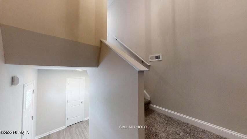 100518154 | Photo 44