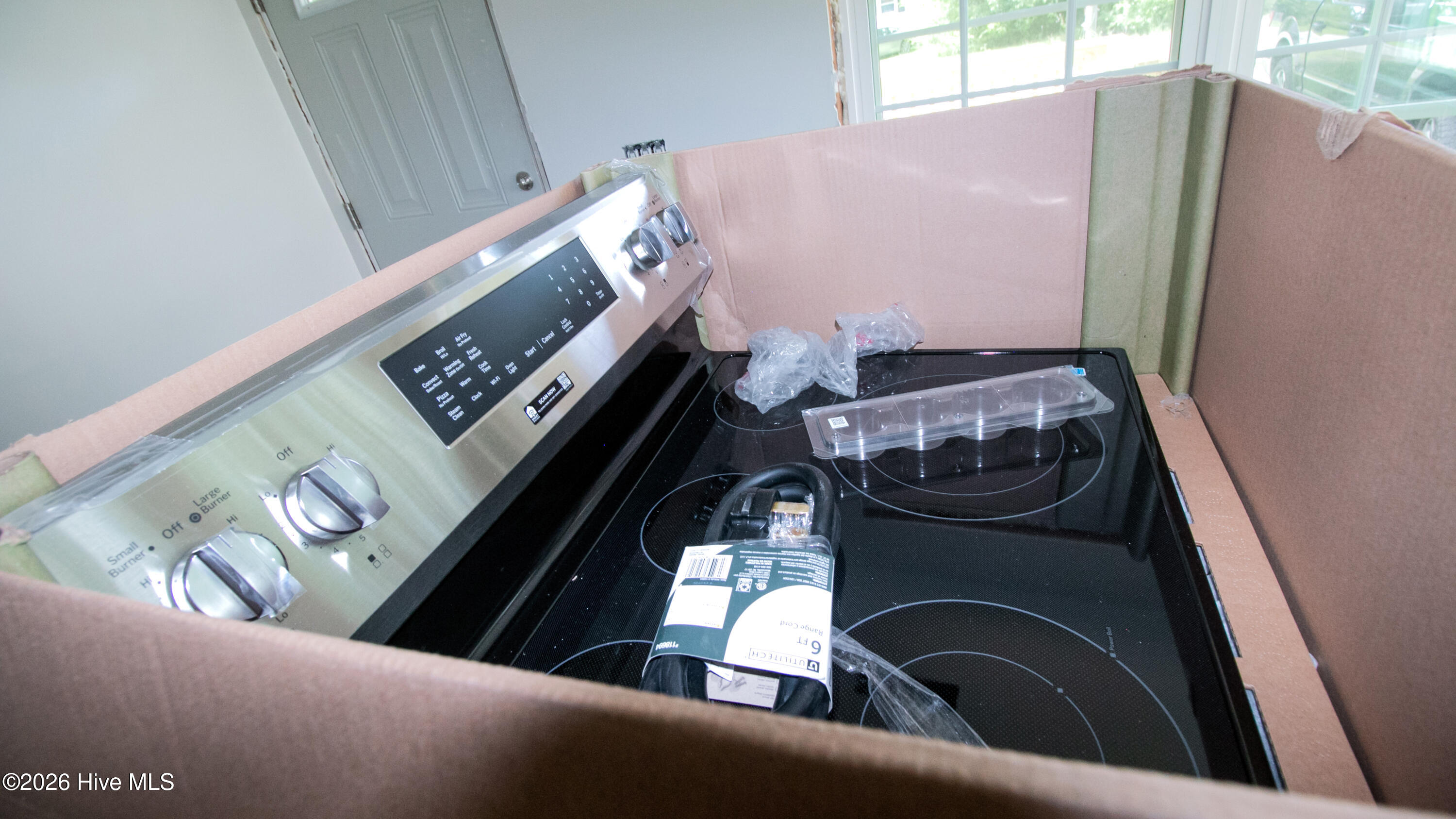 New electric stove