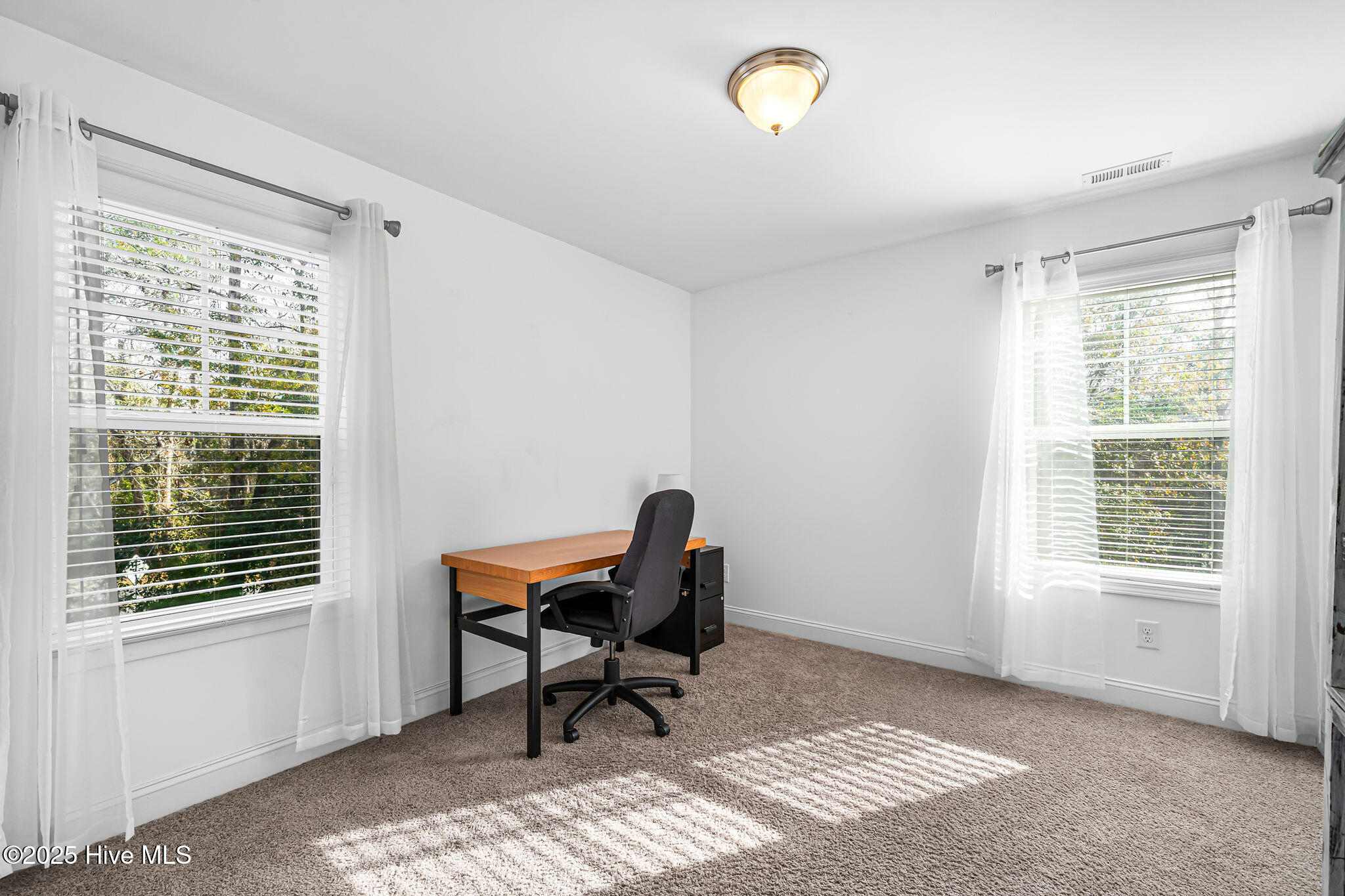 100546826 | Photo 21