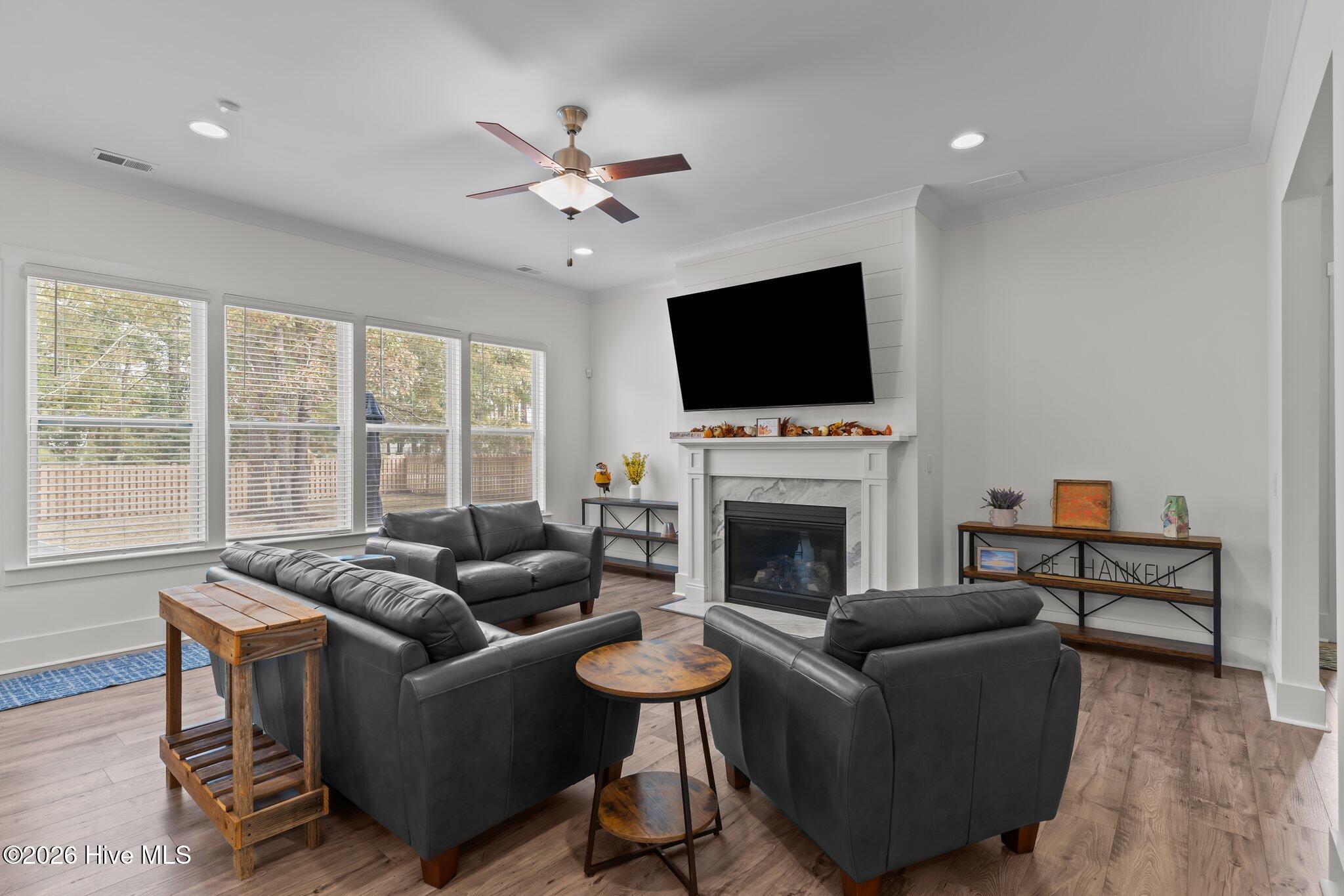 100552545 | Photo 22