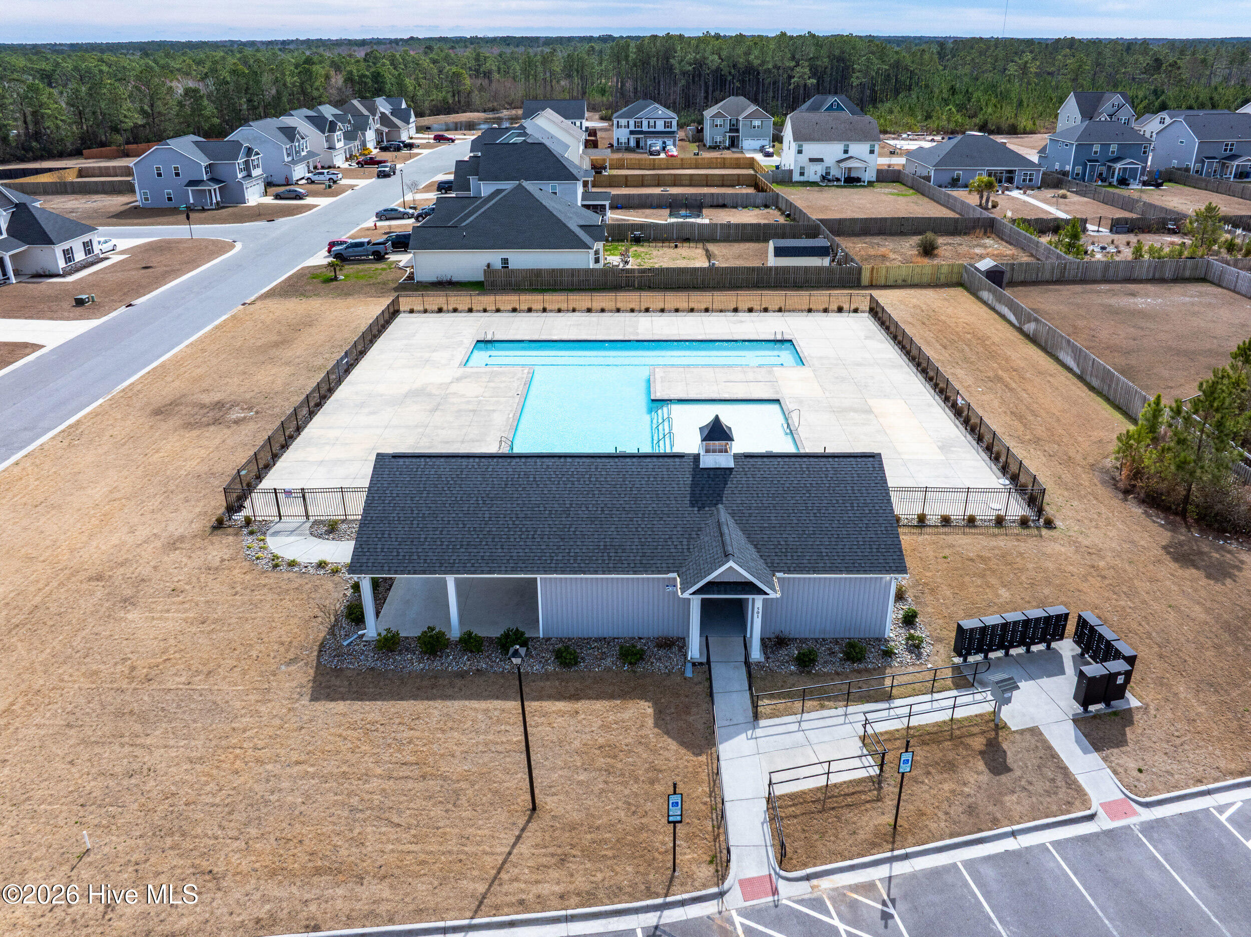 100558096 | Photo 73