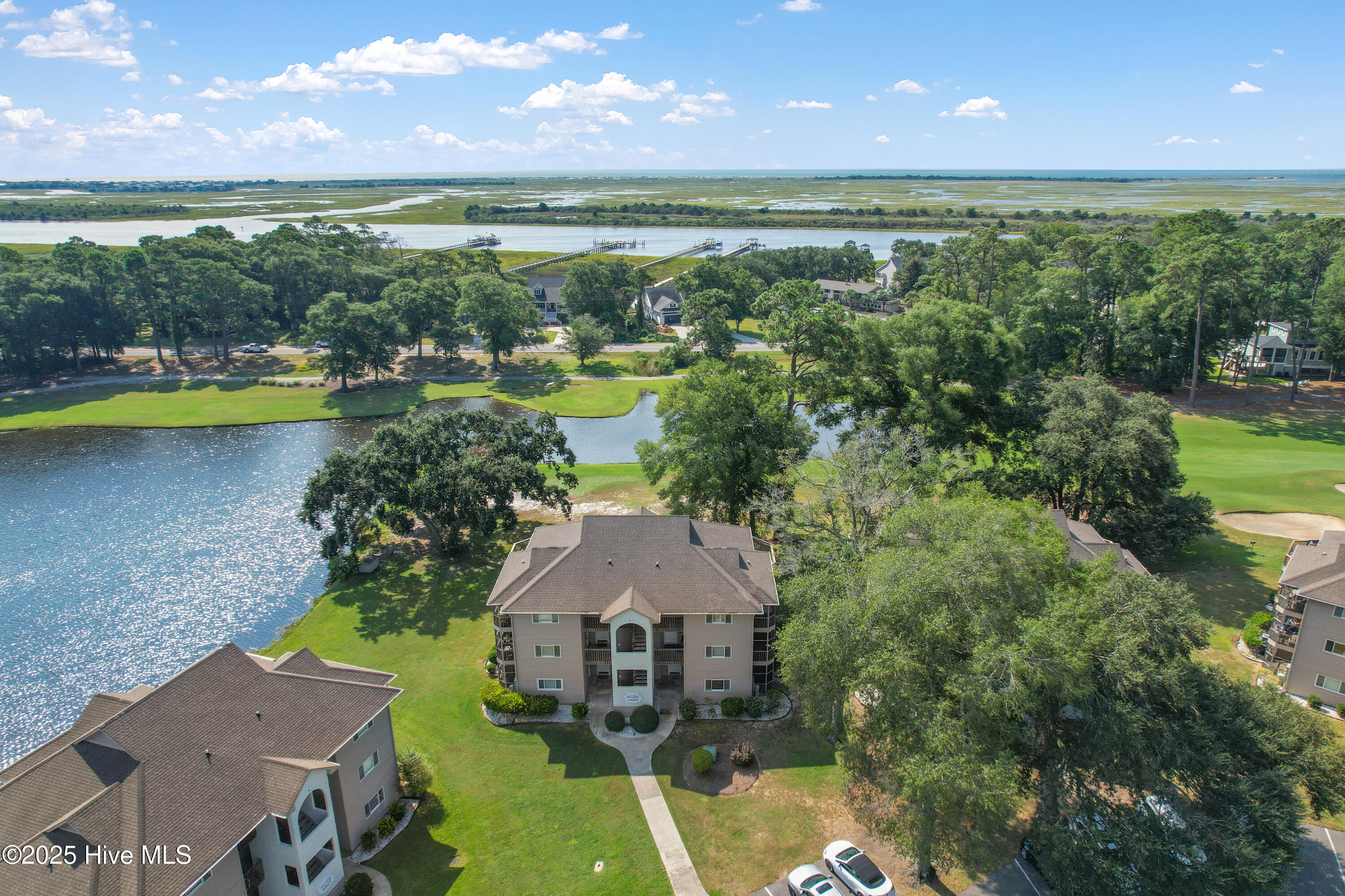 100530138 | Photo 23