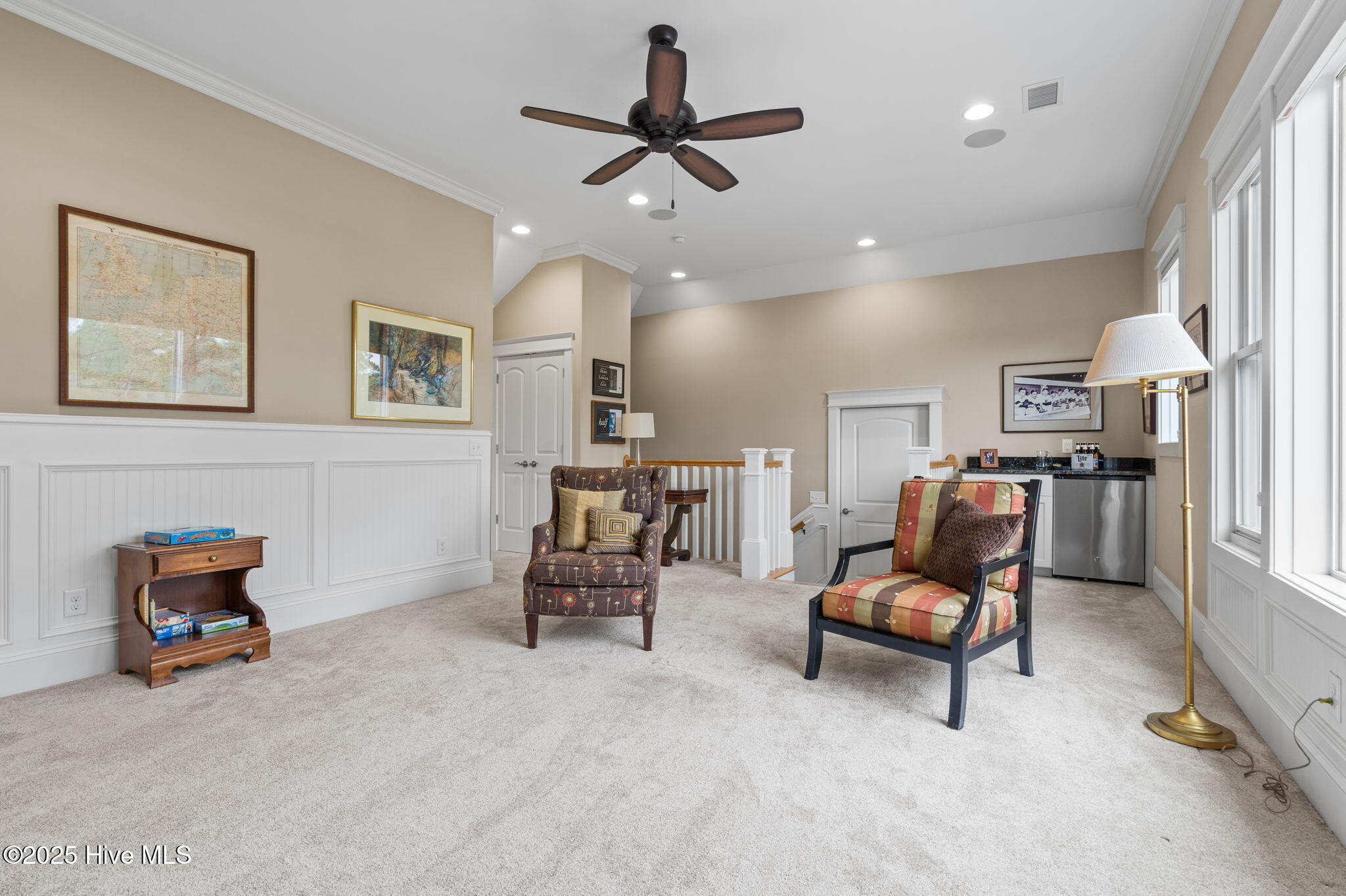 100562401 | Photo 56