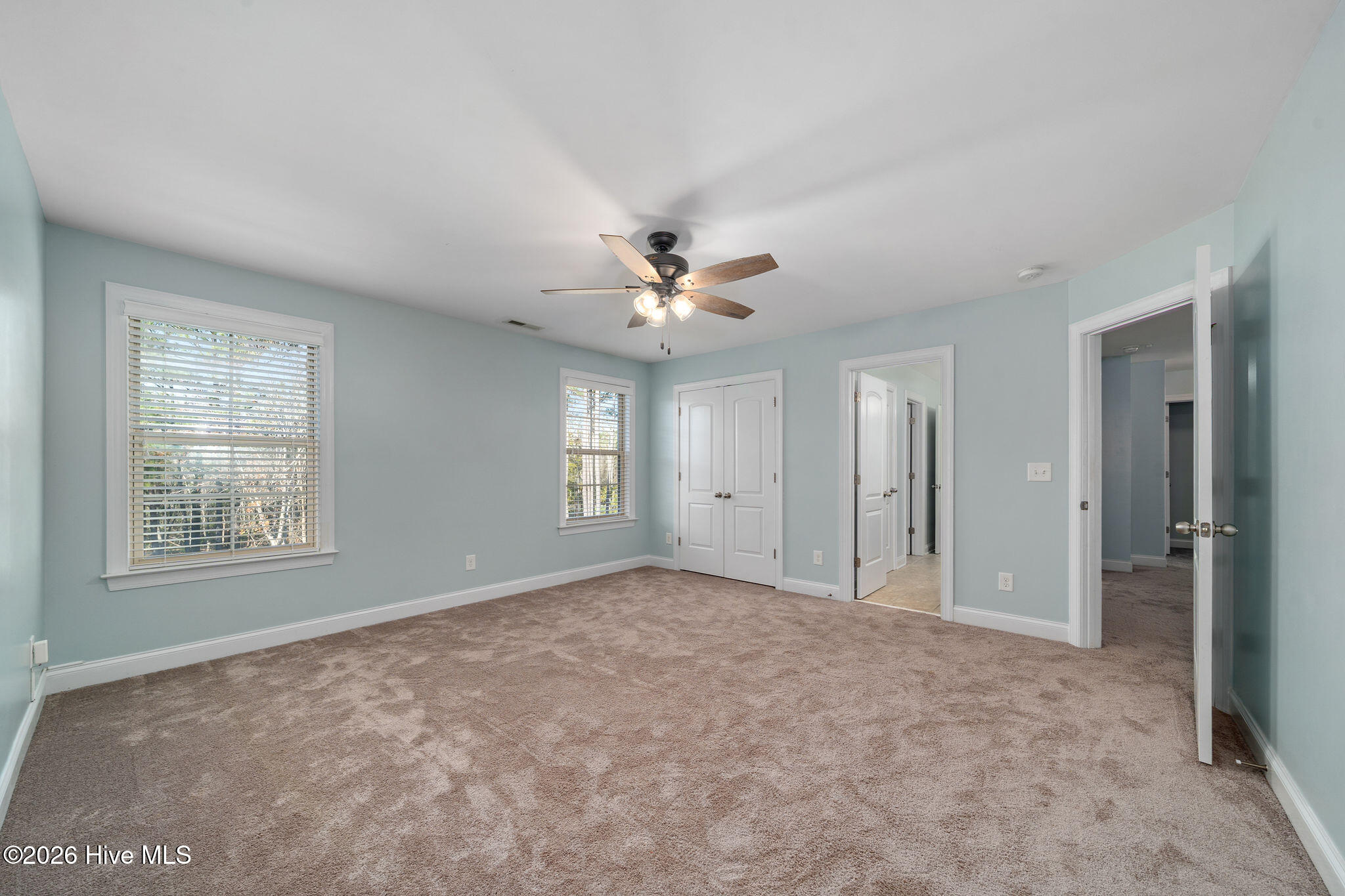 100547626 | Photo 25