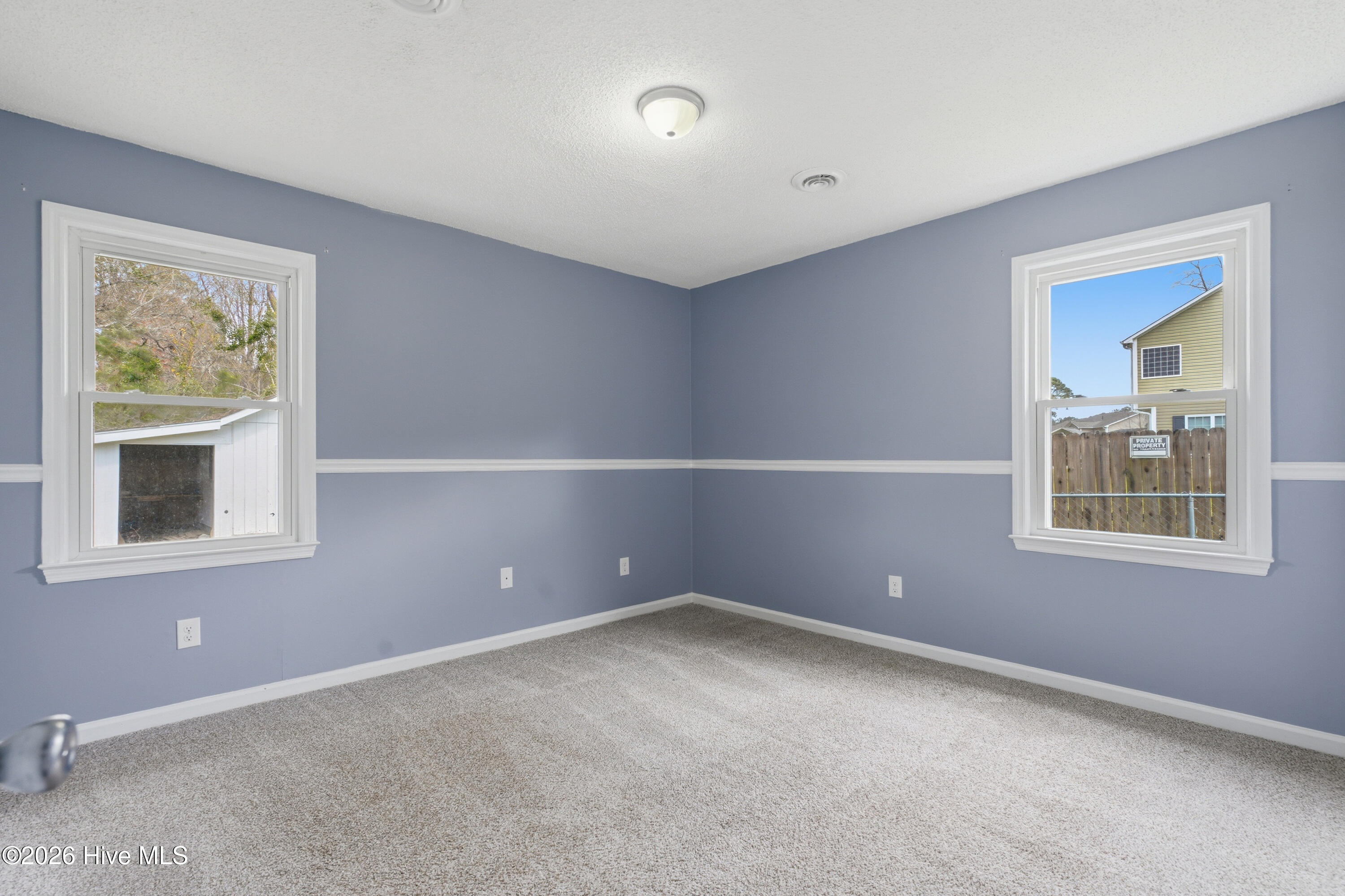 100560505 | Photo 15