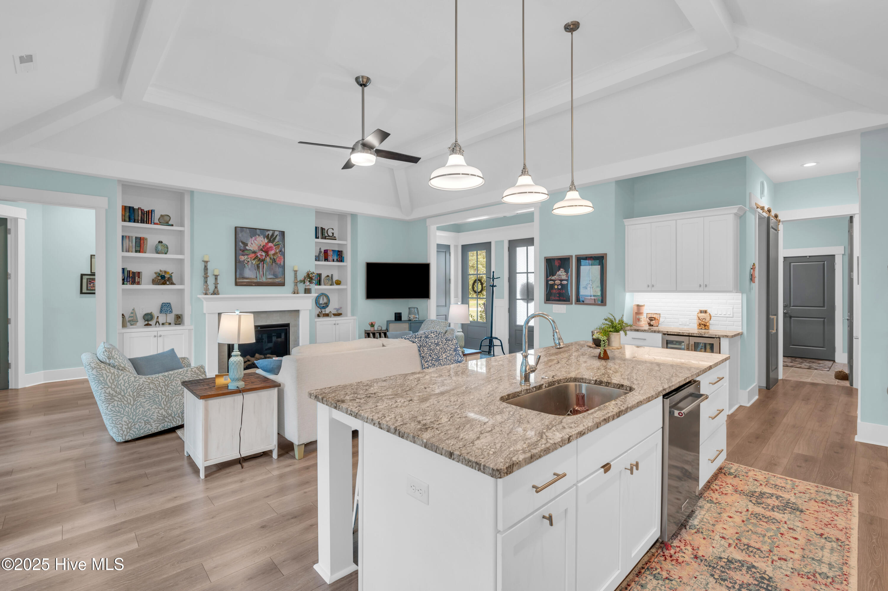 100528292 | Photo 13