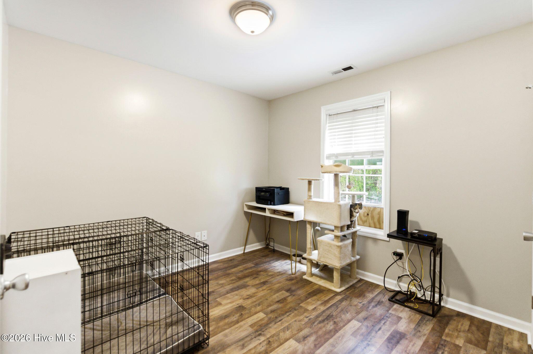 100563637 | Photo 28