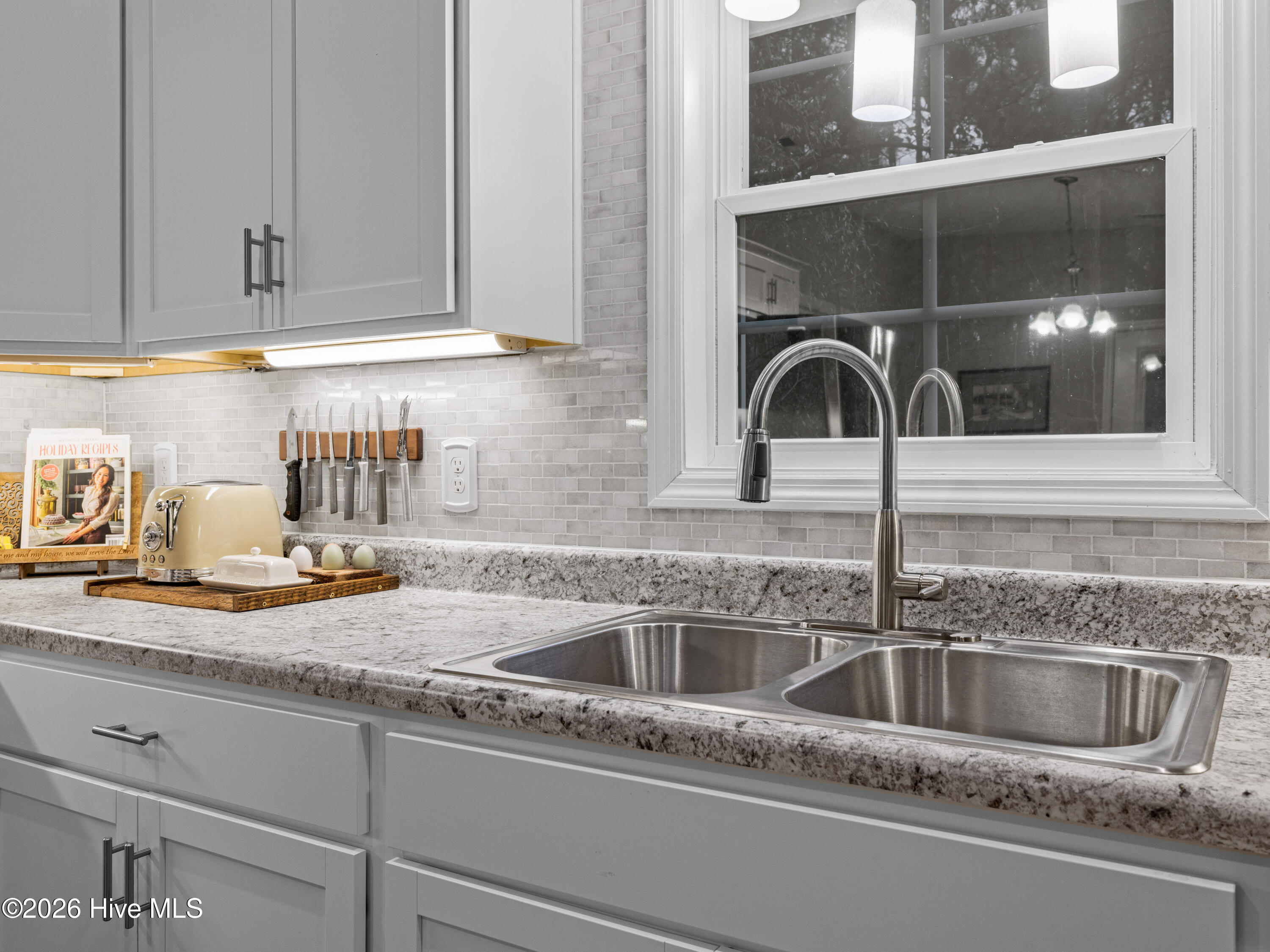 100549513 | Photo 20