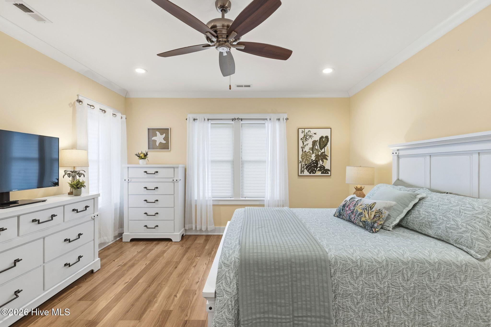 100556954 | Photo 22