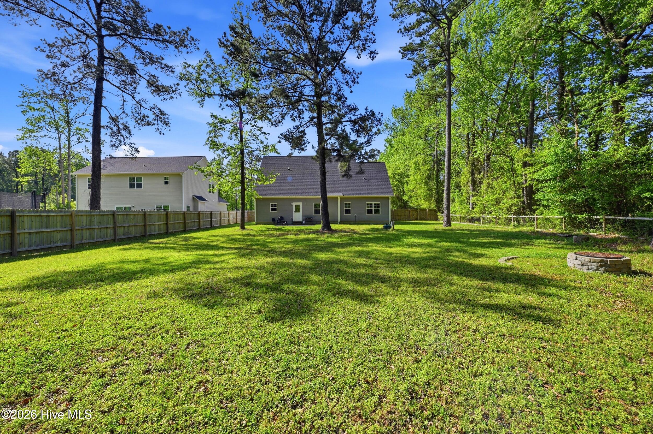 100568346 | Photo 40