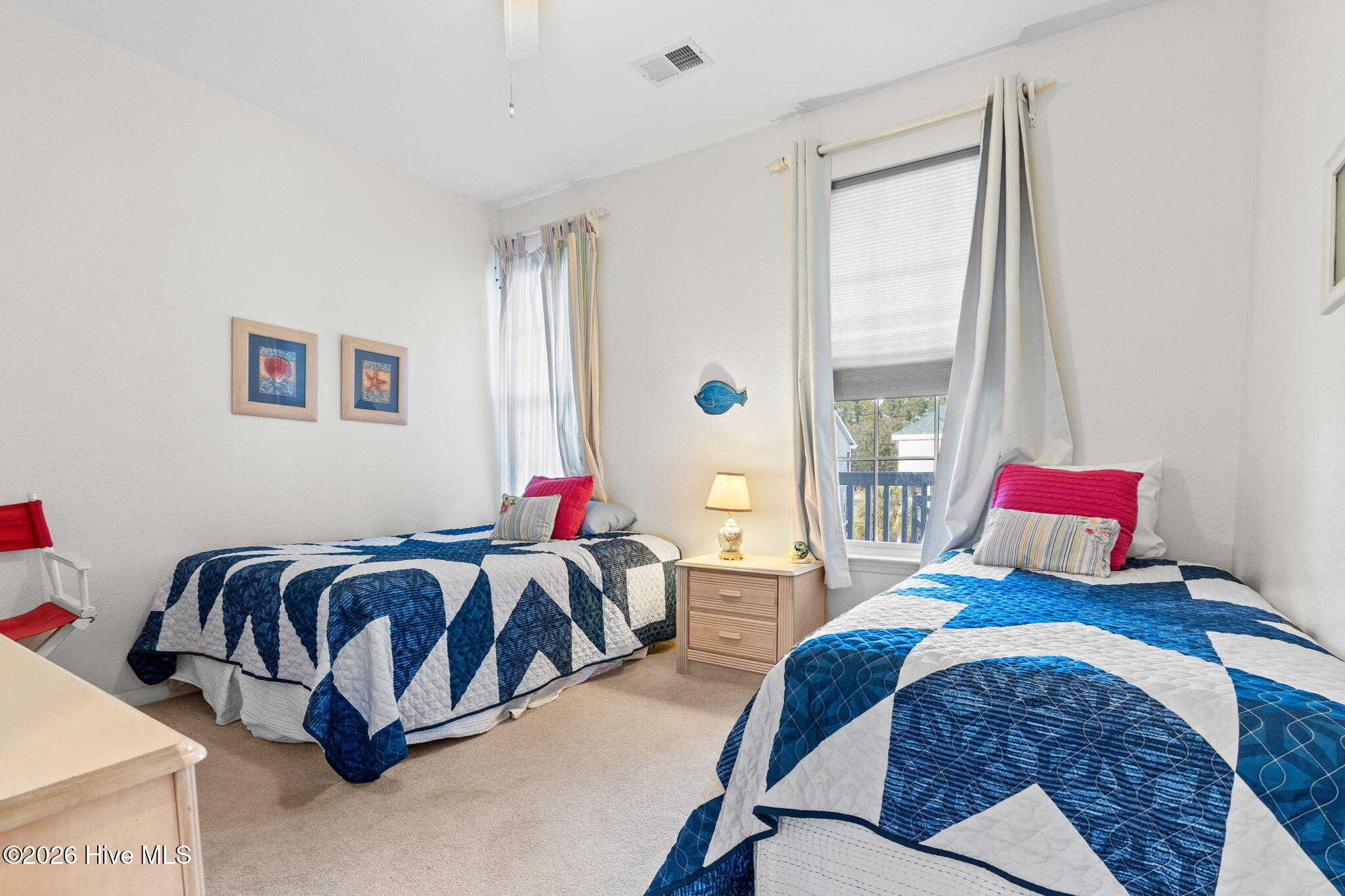 100553900 | Photo 22