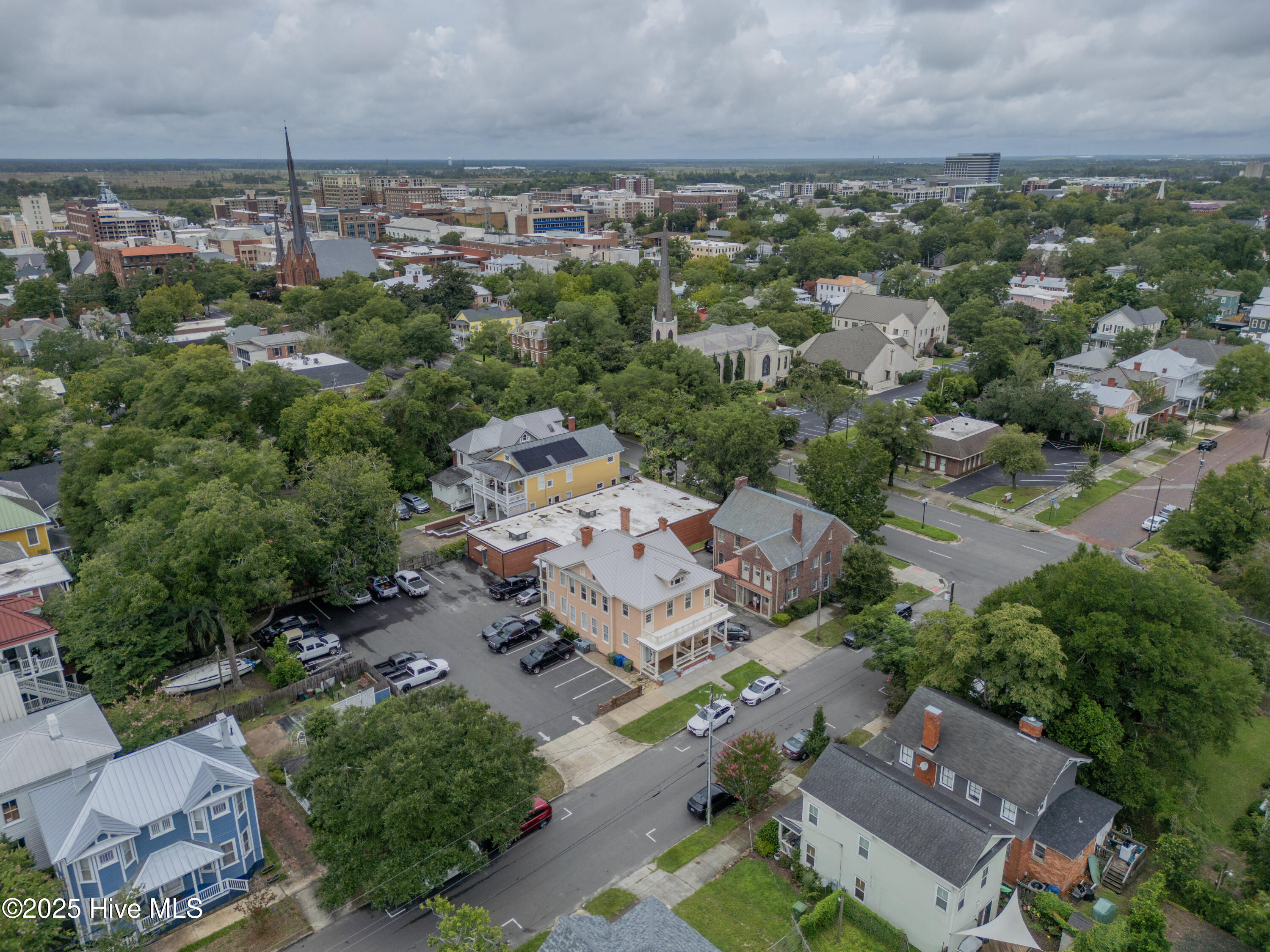 100525838 | Photo 42