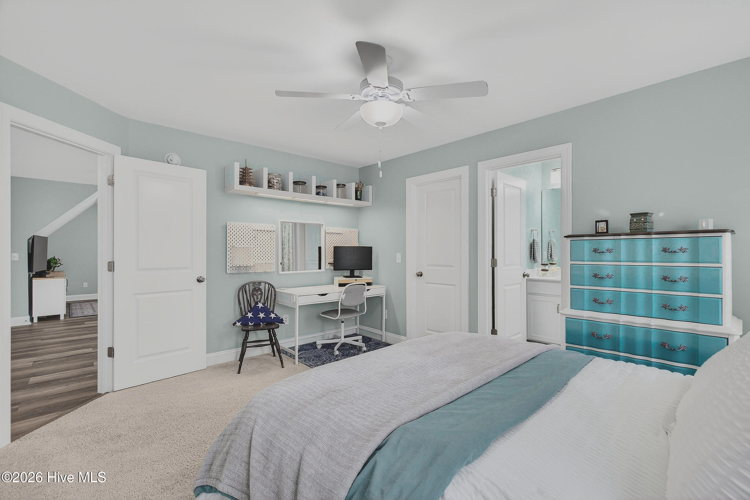 100563505 | Photo 32