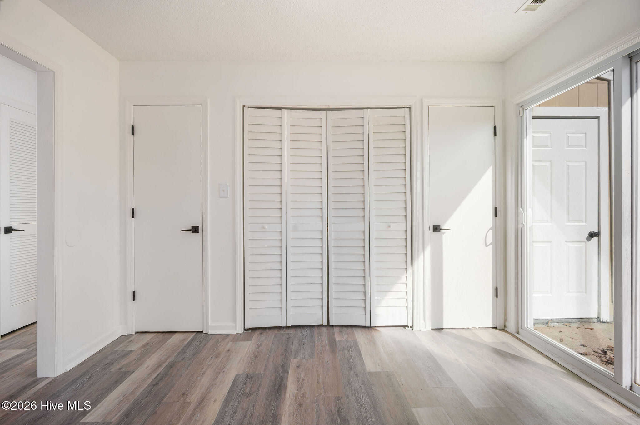 100556474 | Photo 13