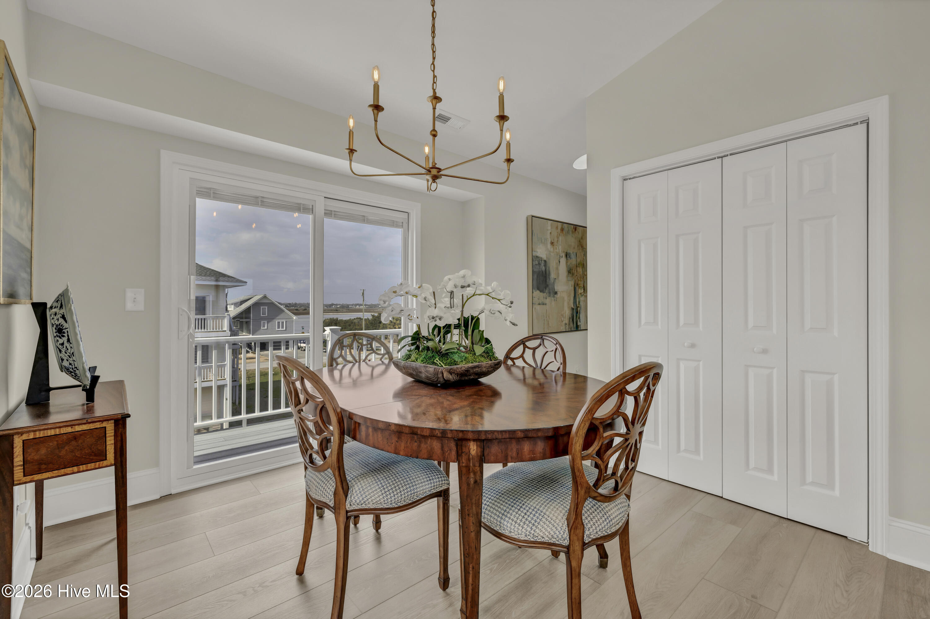 100559772 | Photo 14