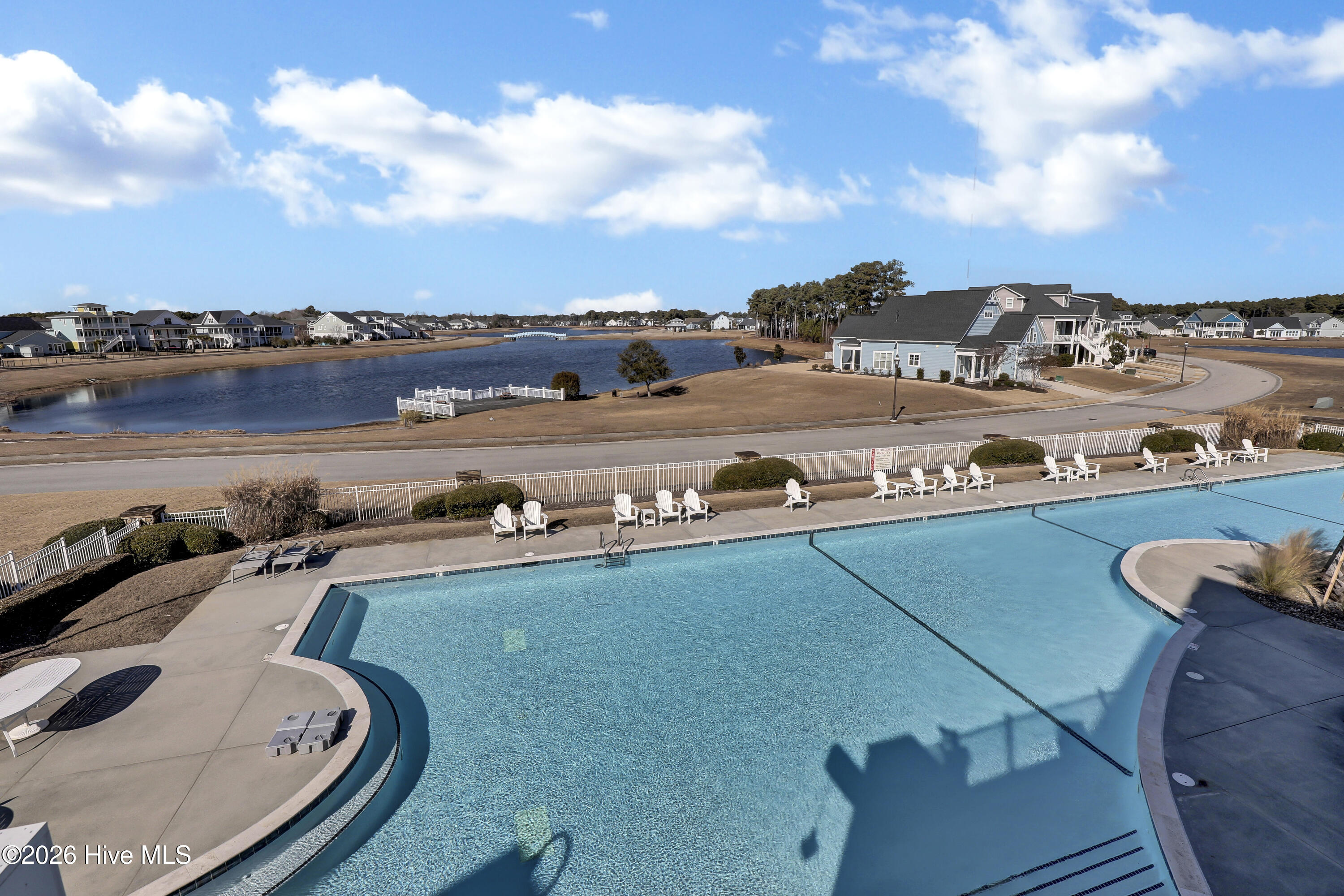 100561723 | Photo 79