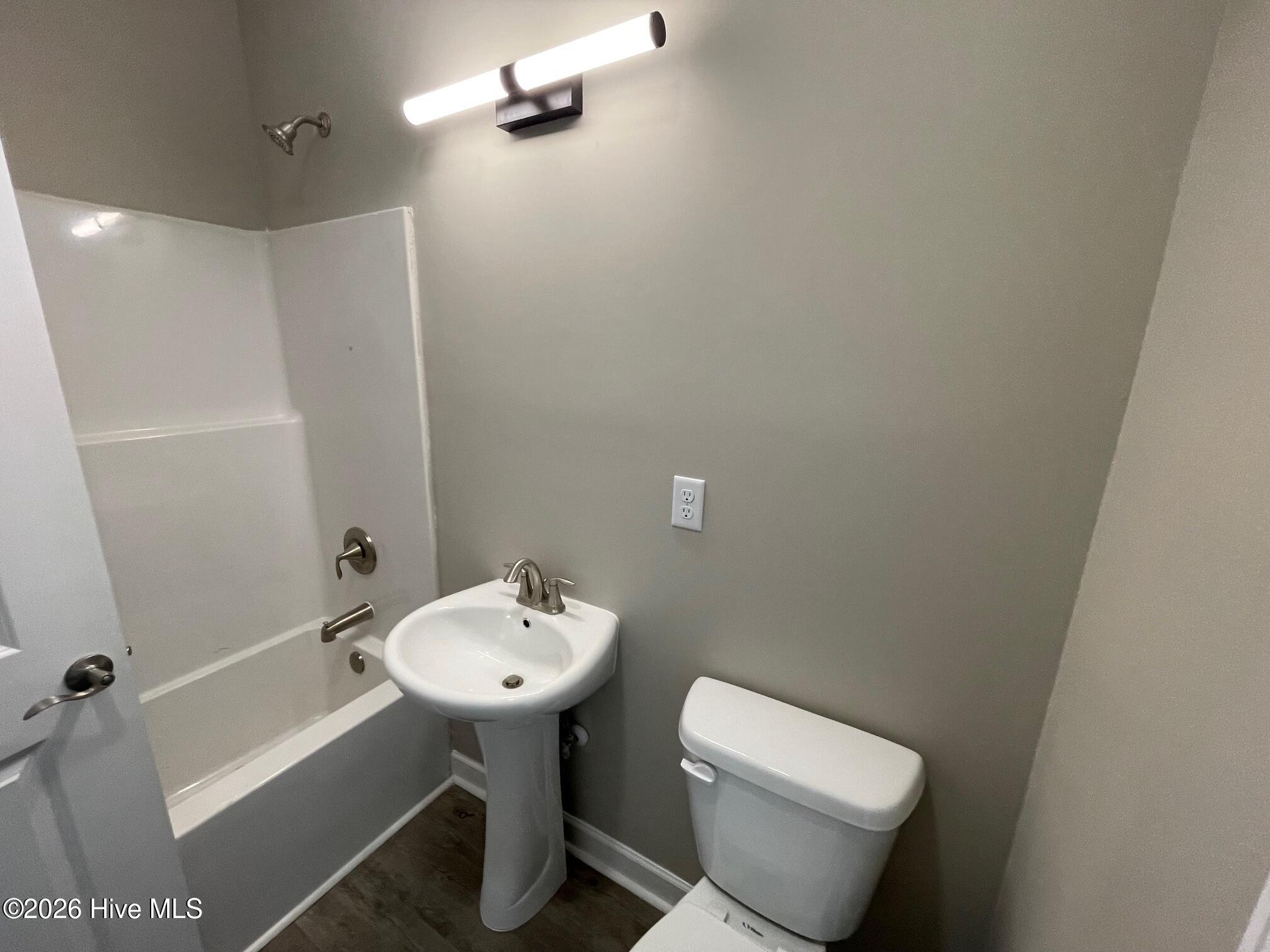 100552862 | Photo 13