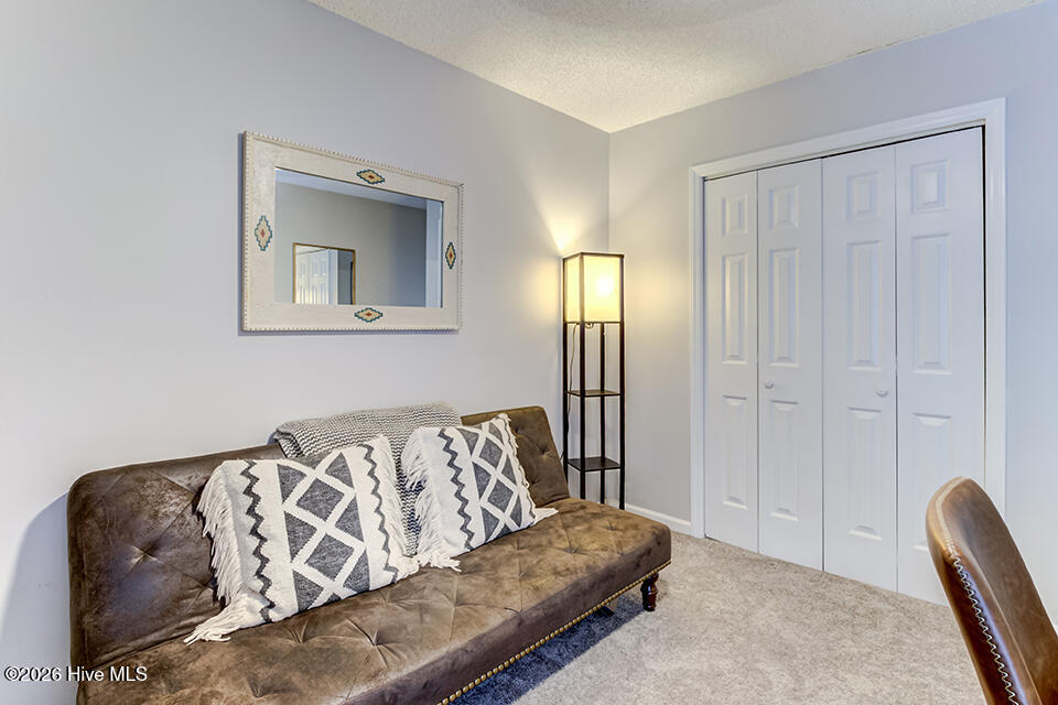 100567381 | Photo 30