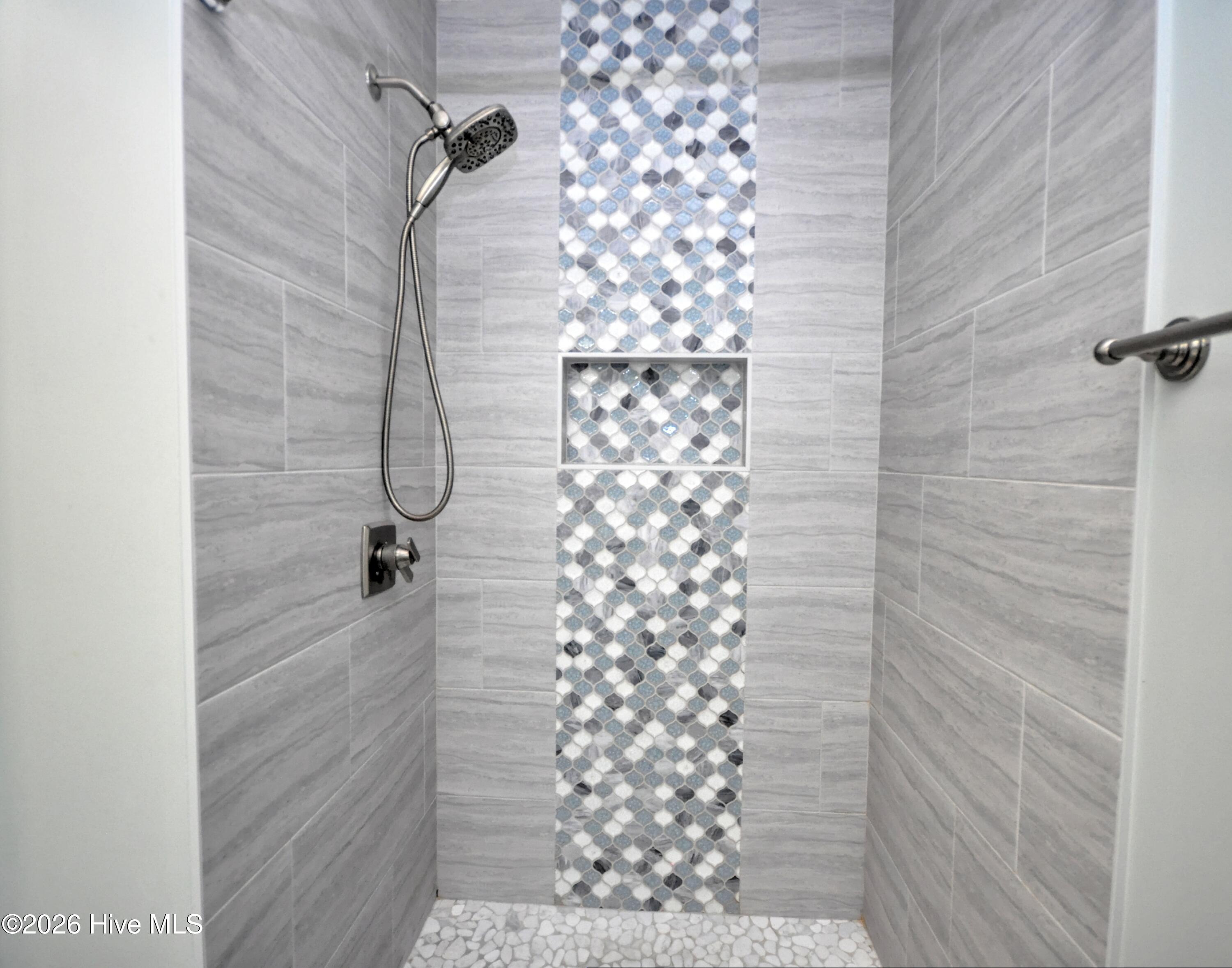 100567651 | Photo 25