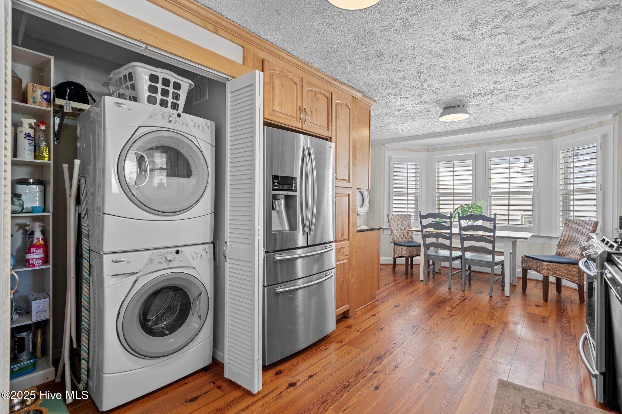 100532110 | Photo 27