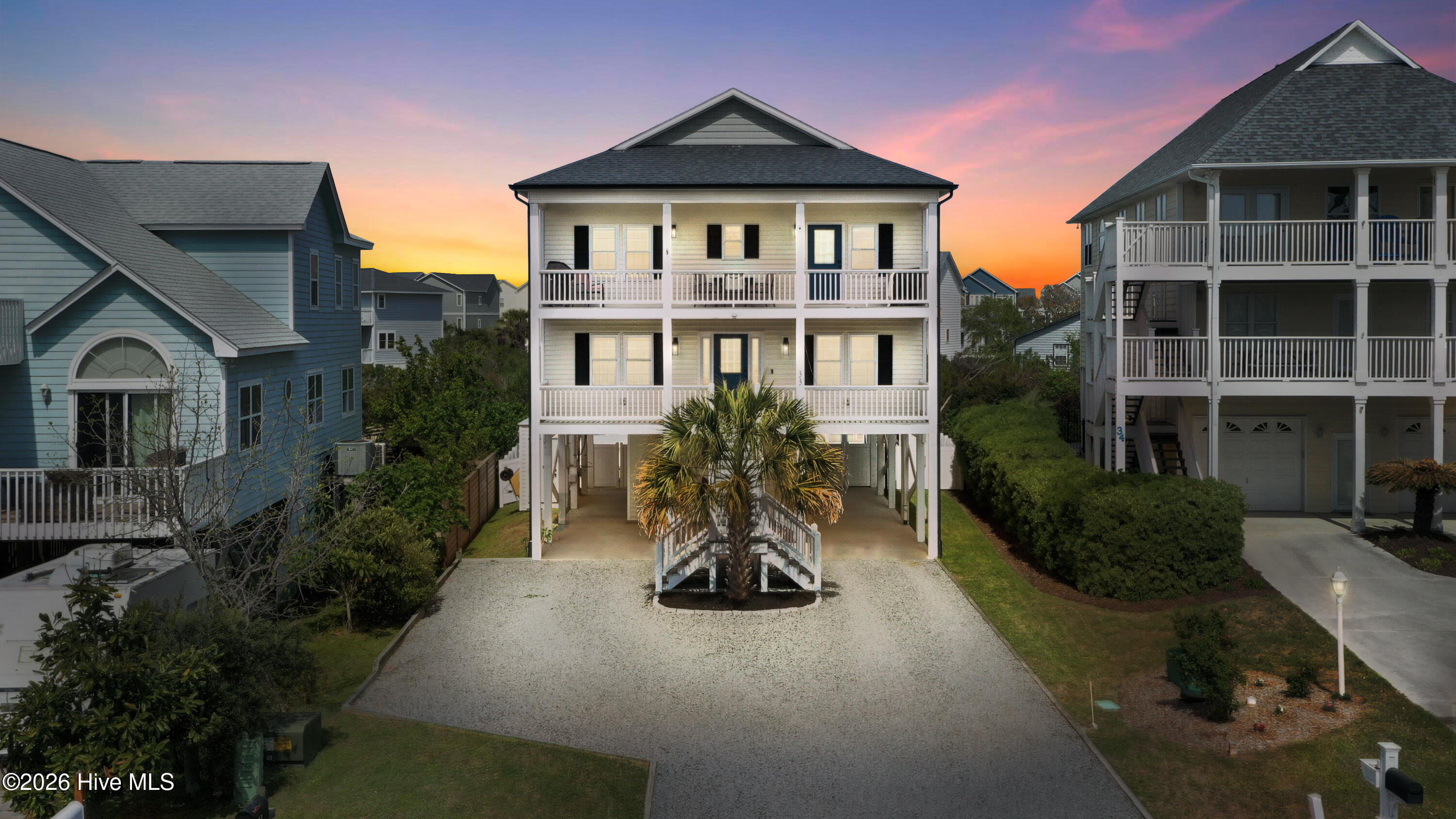 100566237 | Photo 49