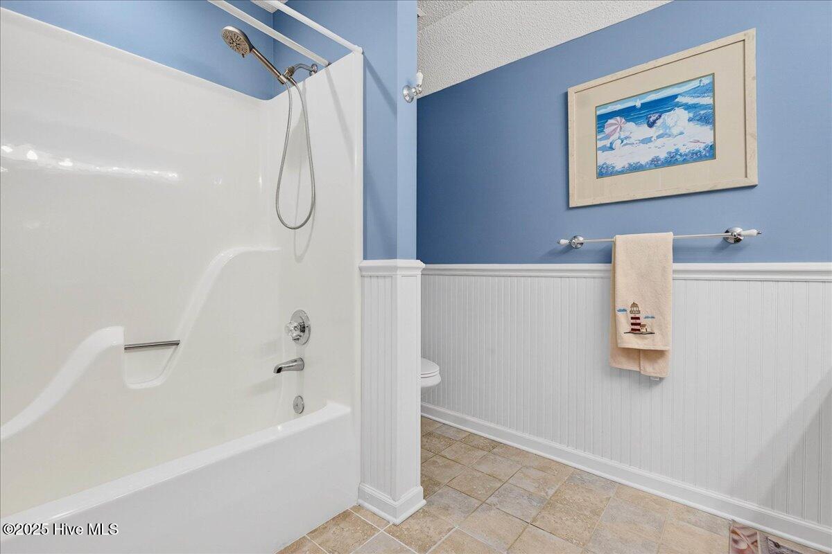 100531606 | Photo 26