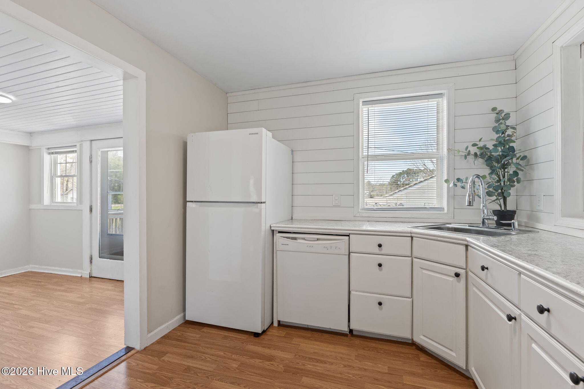 5217 Highway 101,Newport