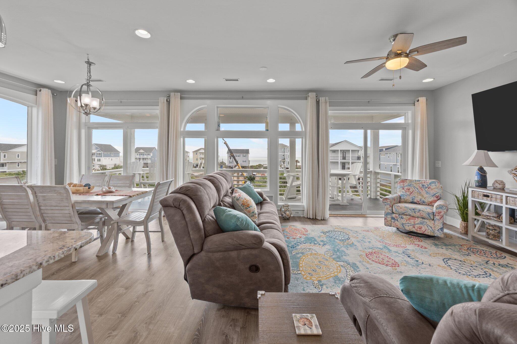 100506414 | Photo 21