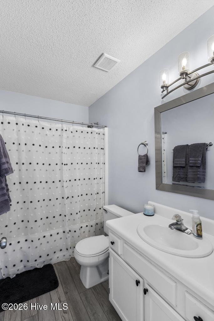 100553305 | Photo 26