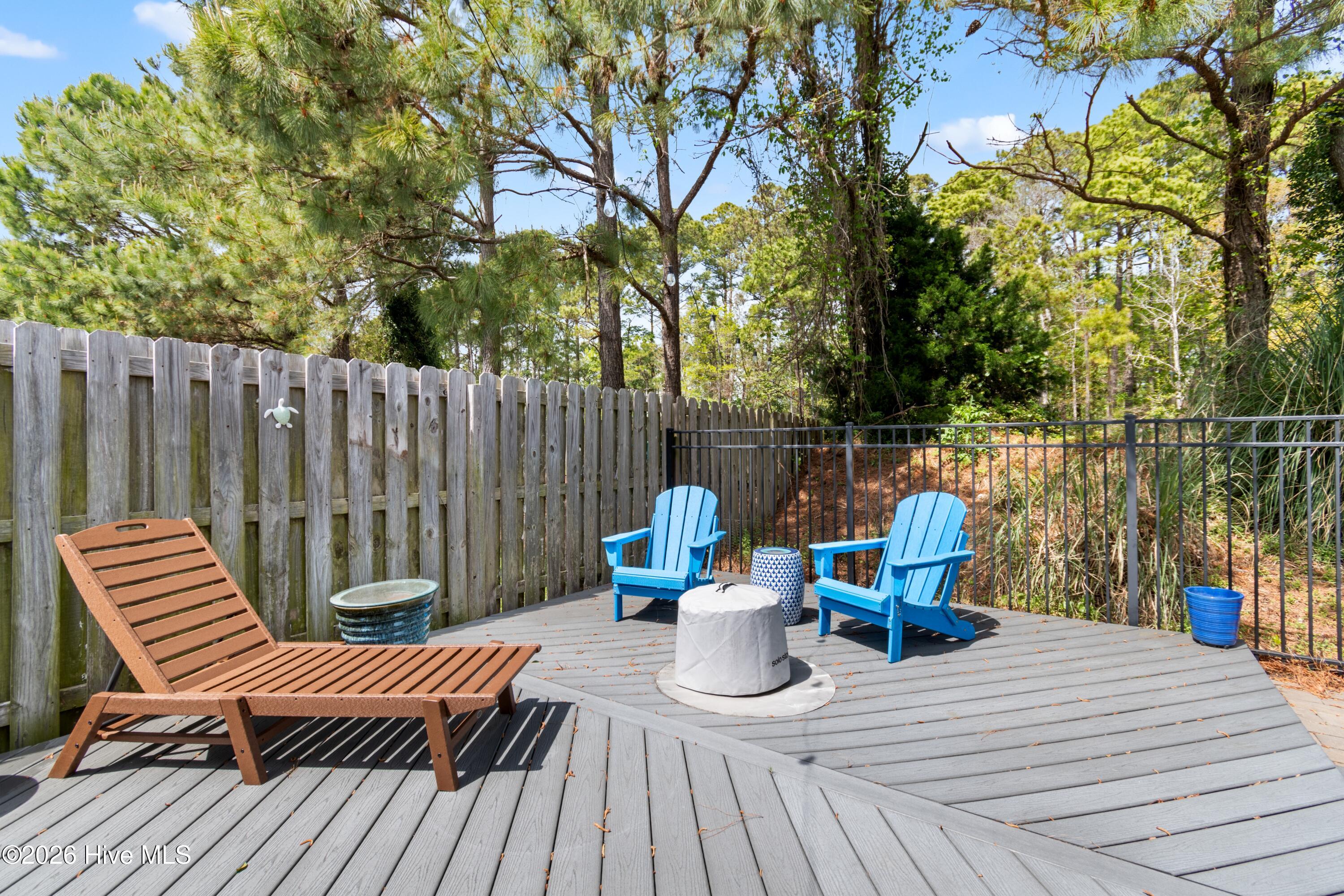 100566075 | Photo 53