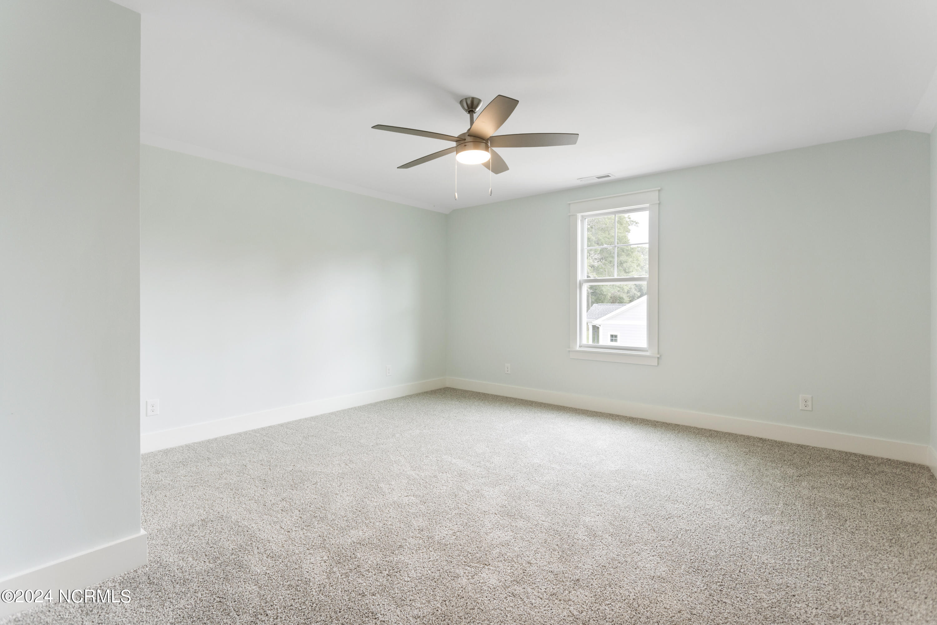 100543497 | Photo 38