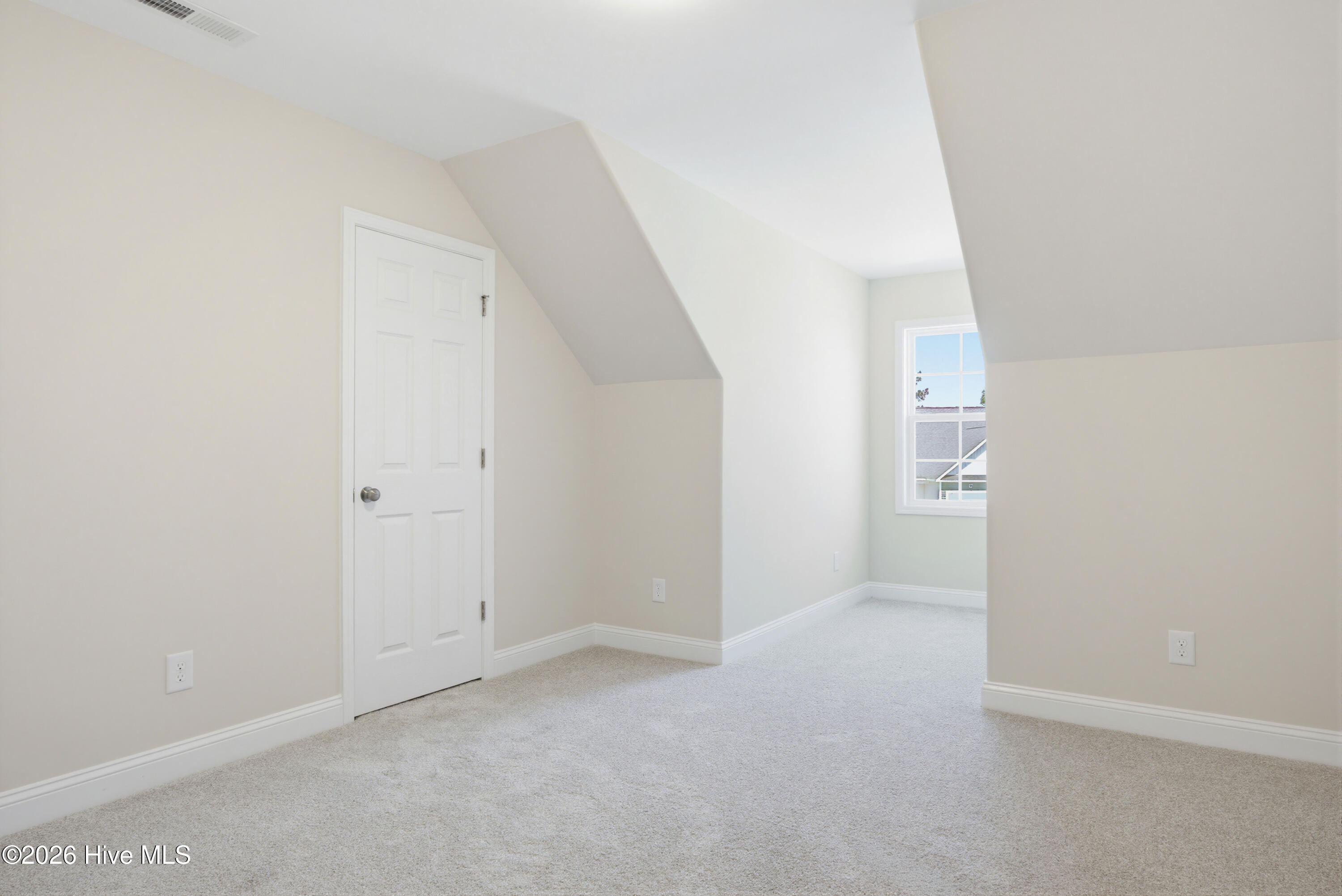 100567408 | Photo 20