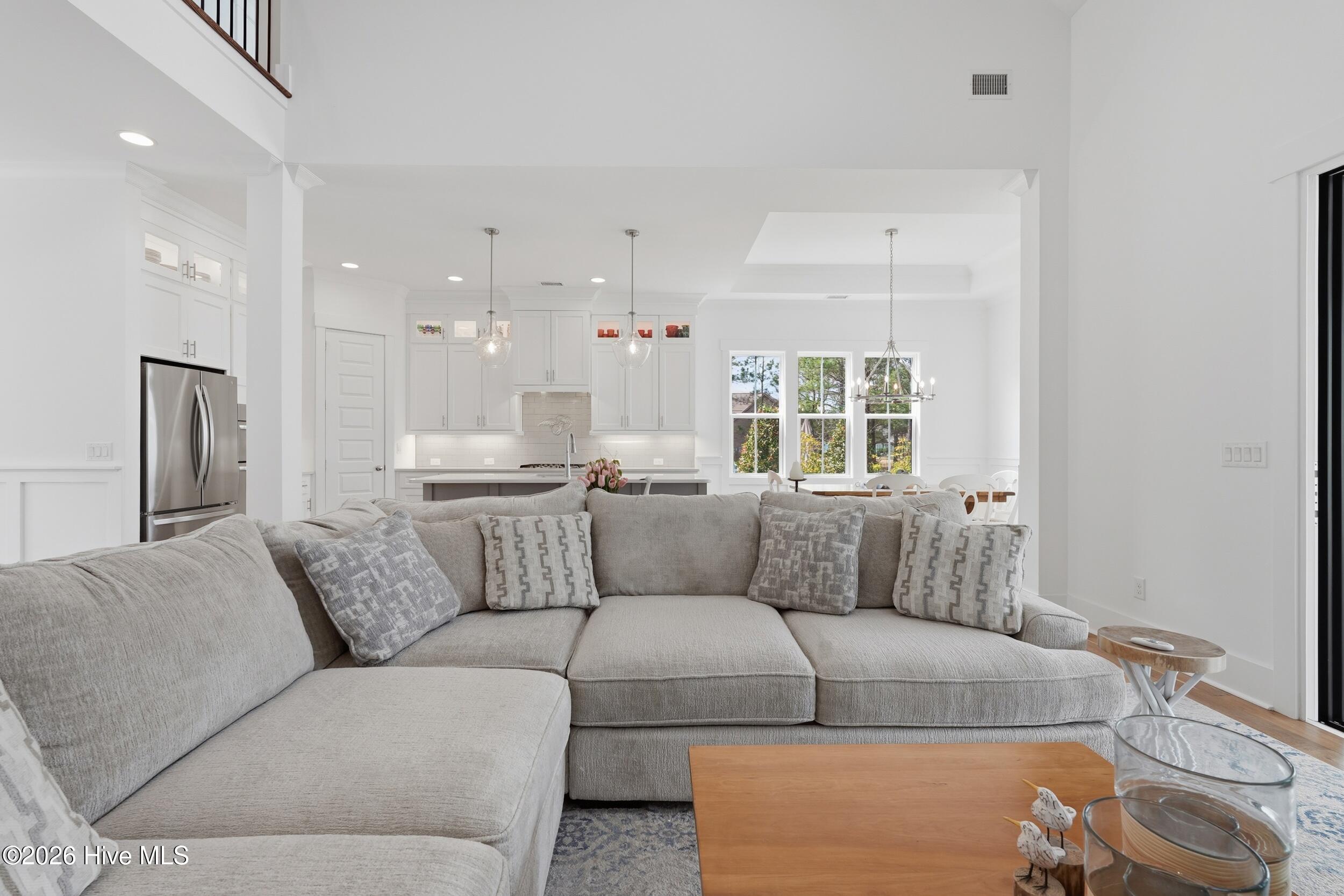 100563980 | Photo 13