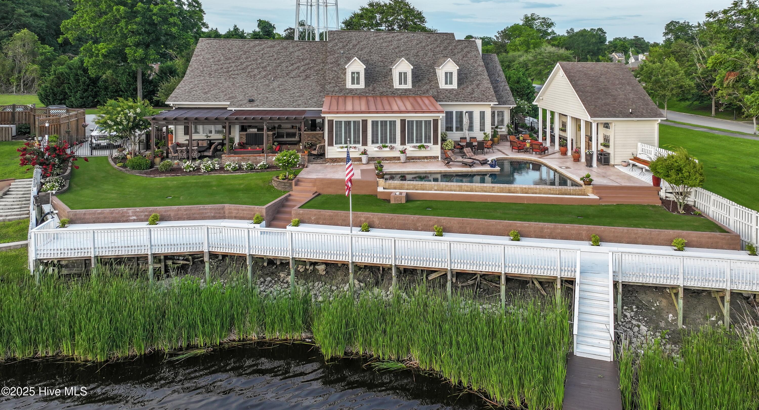 100515842 | Photo 29