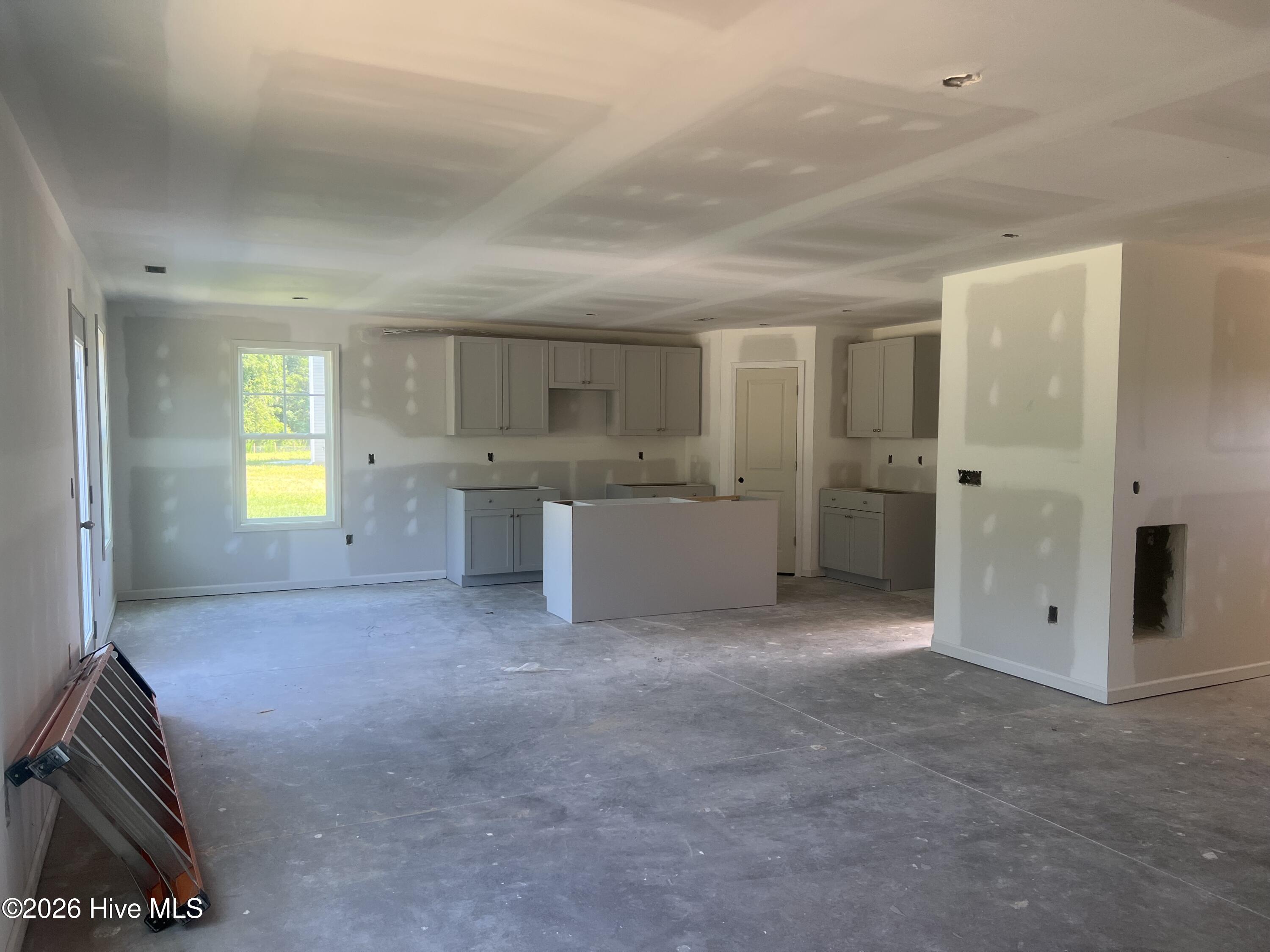 81 Coachman Lane, Autryville, NC 28318
