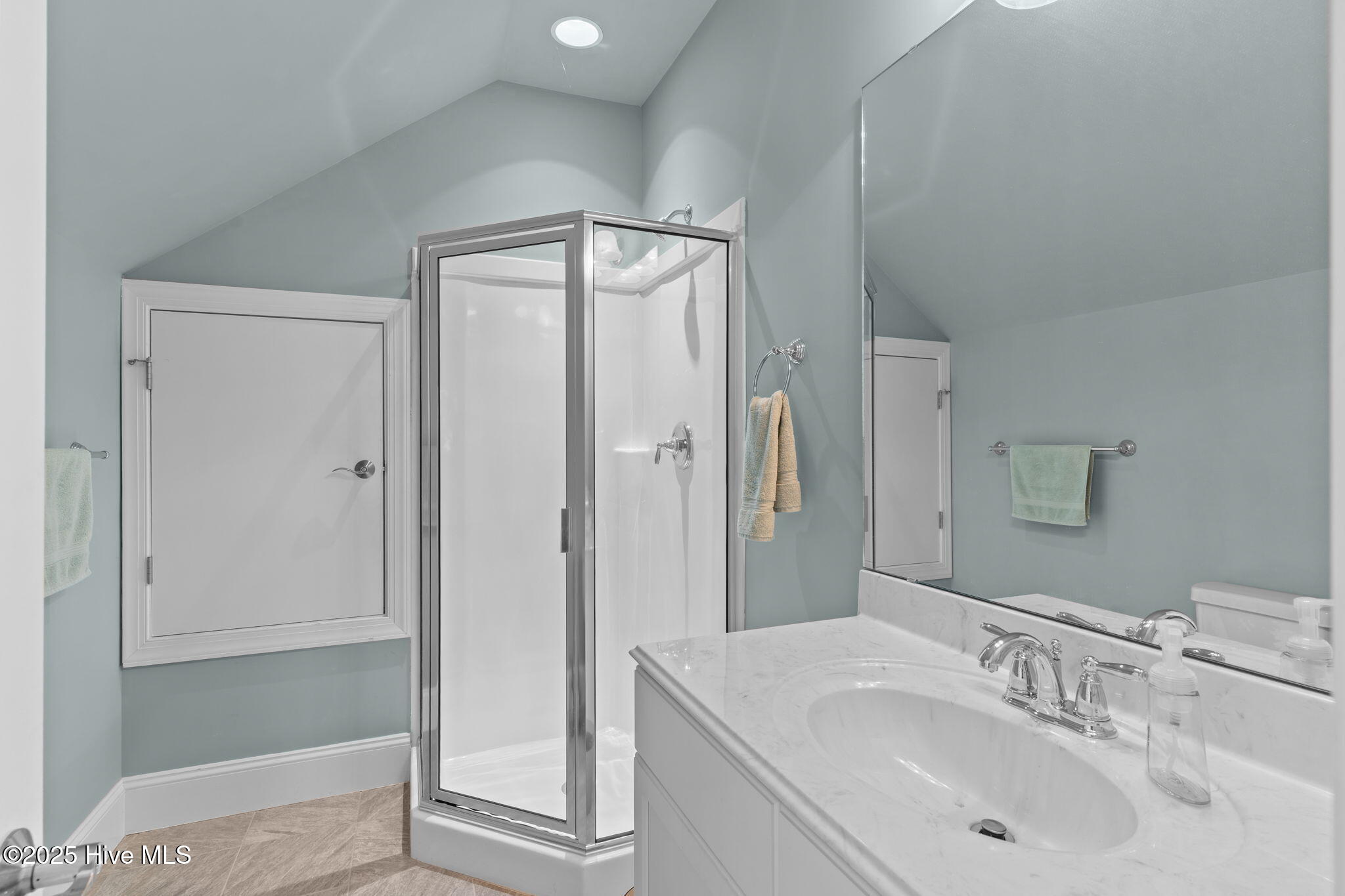 100552271 | Photo 30