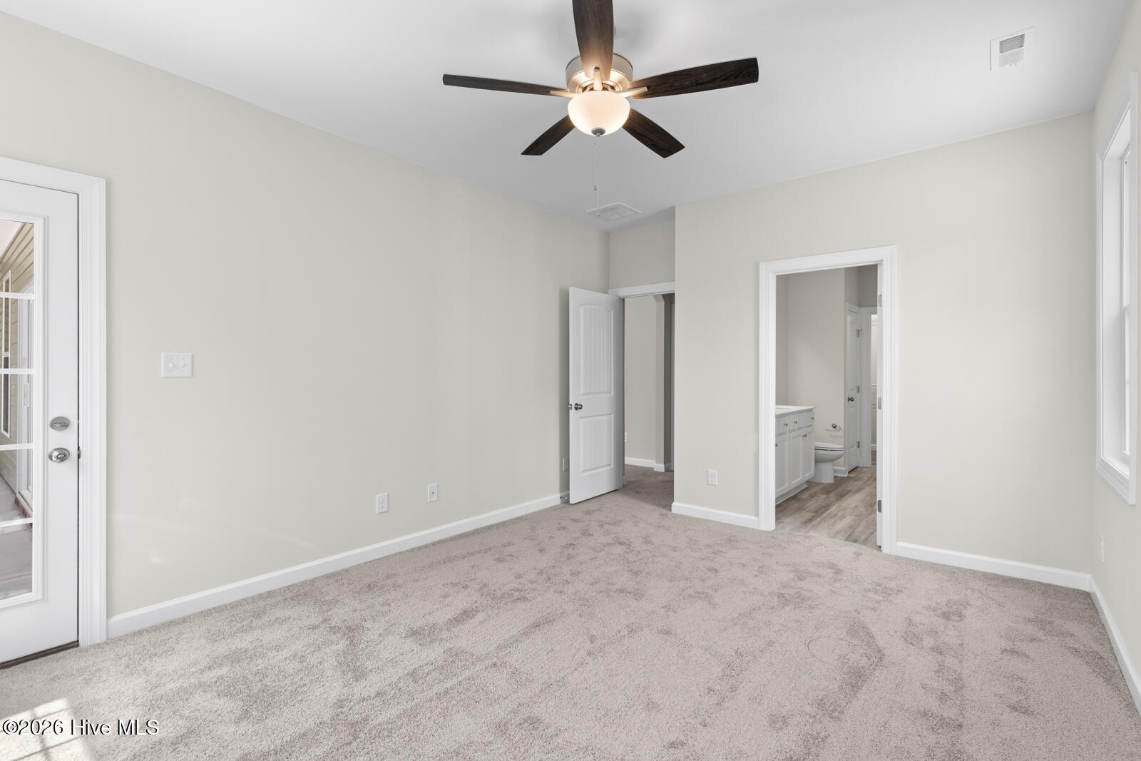 100553181 | Photo 16