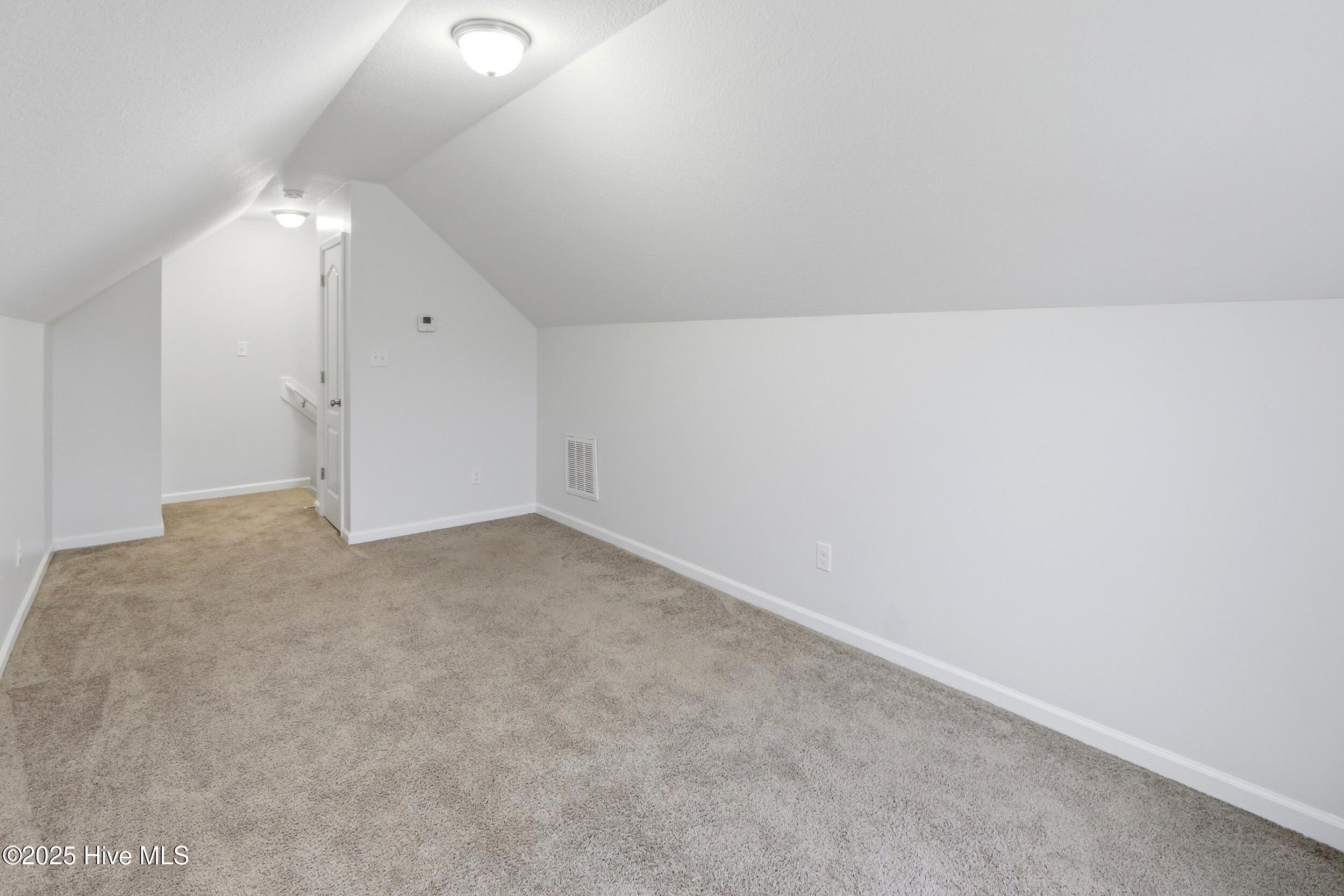 100545601 | Photo 43