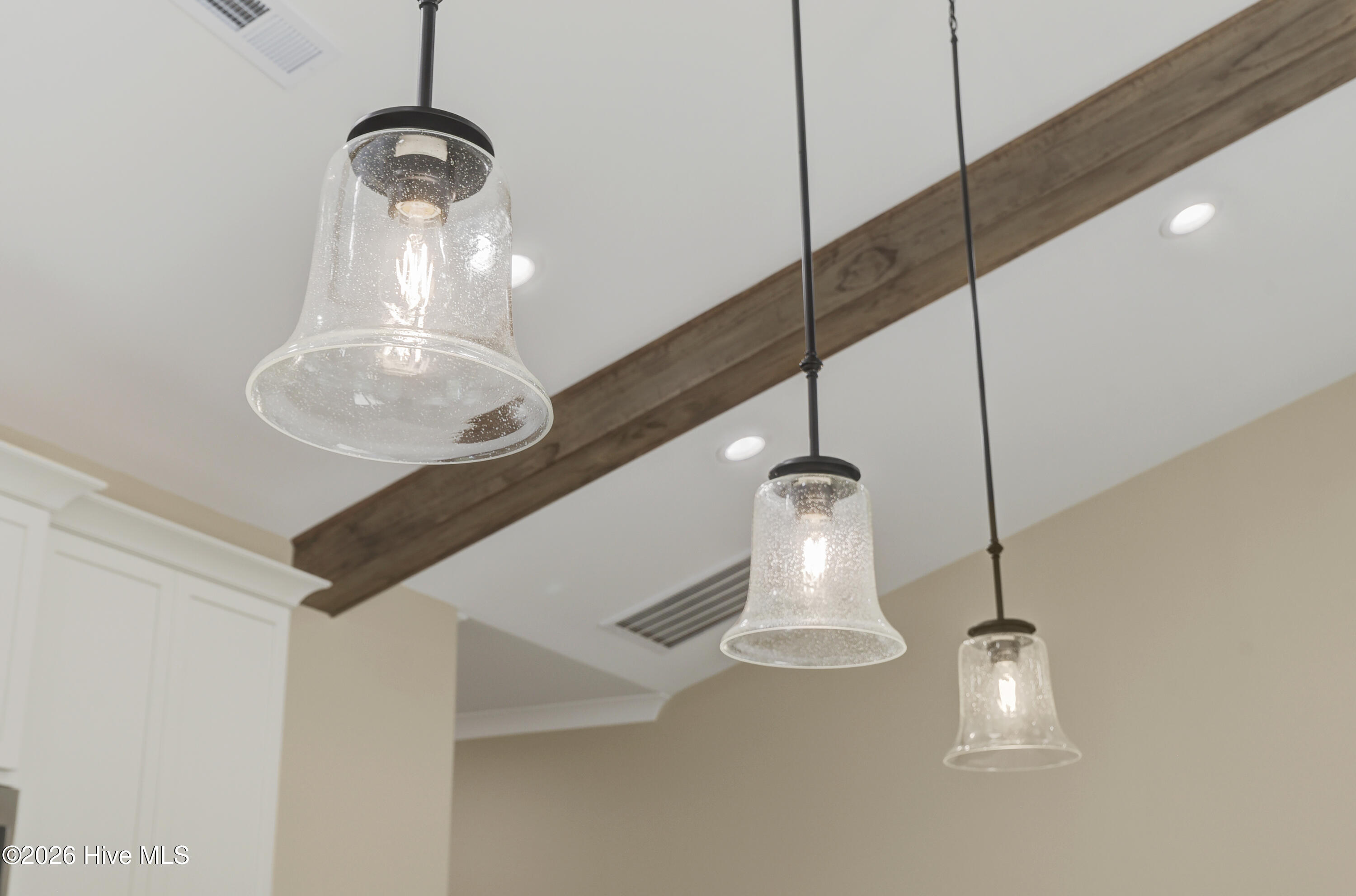 100563522 | Photo 39