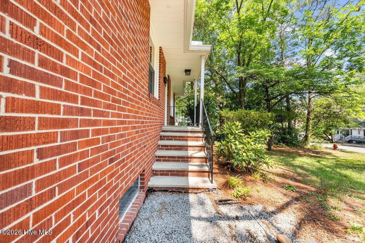 405 Elm Street