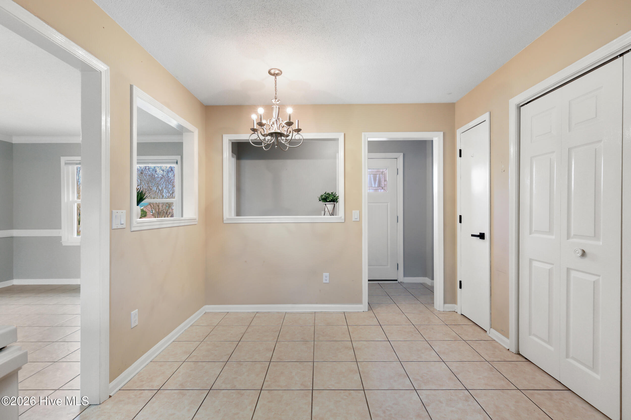 100558857 | Photo 10