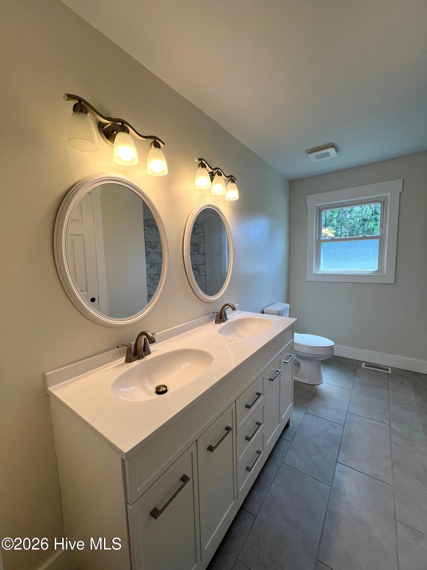 100559659 | Photo 26