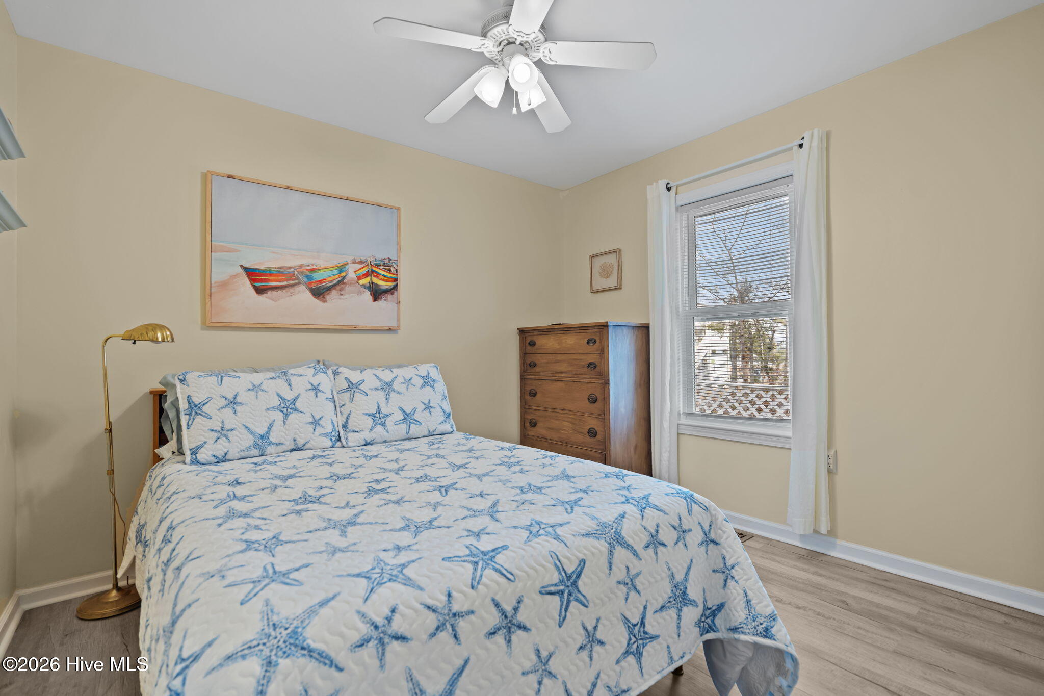 100554076 | Photo 21