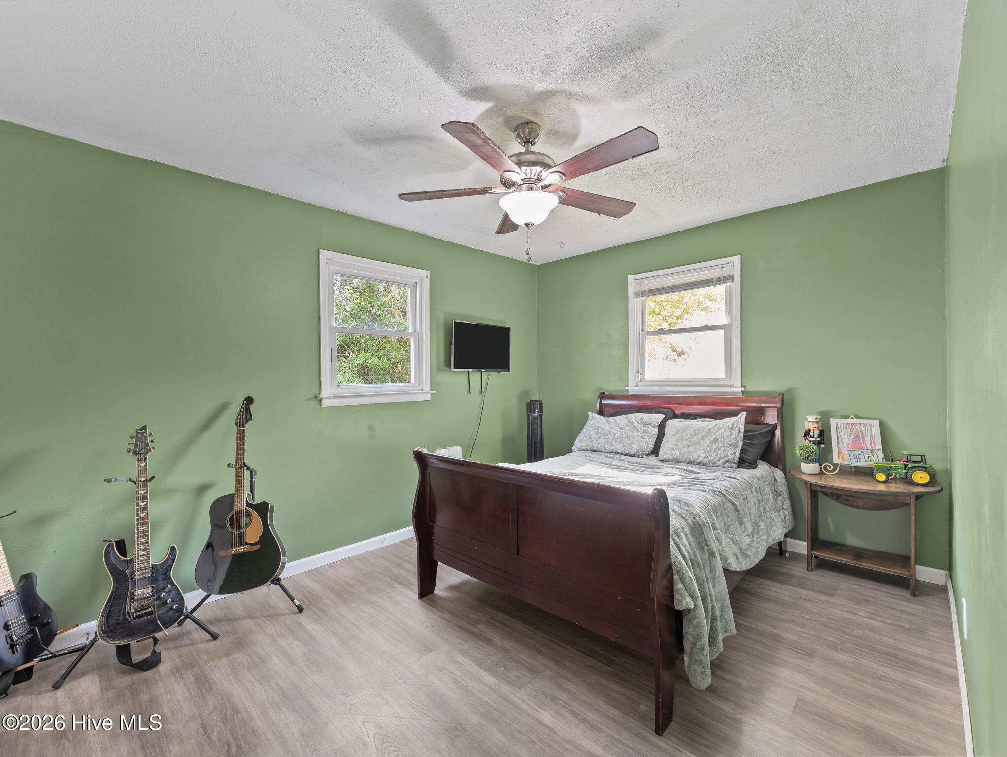 100563356 | Photo 28