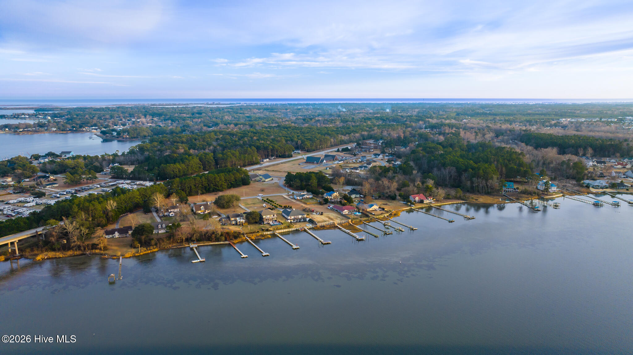 100556044 | Photo 83