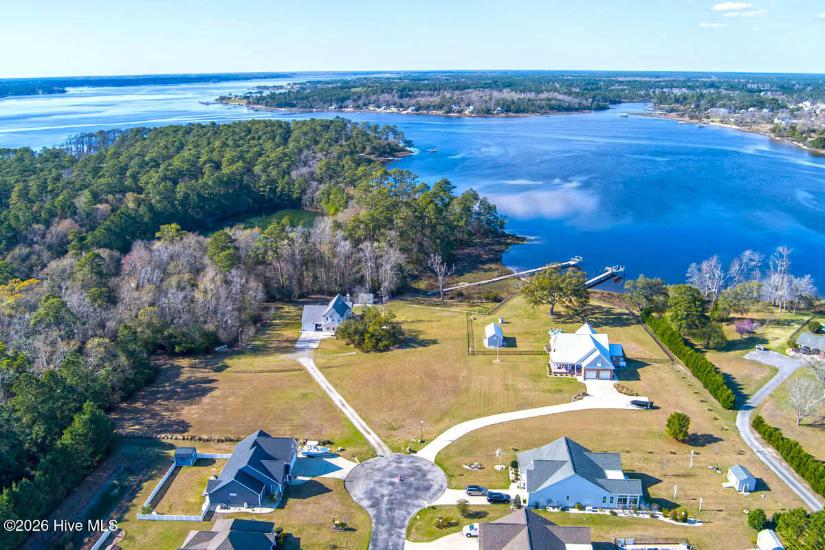 100562349 | Photo 37